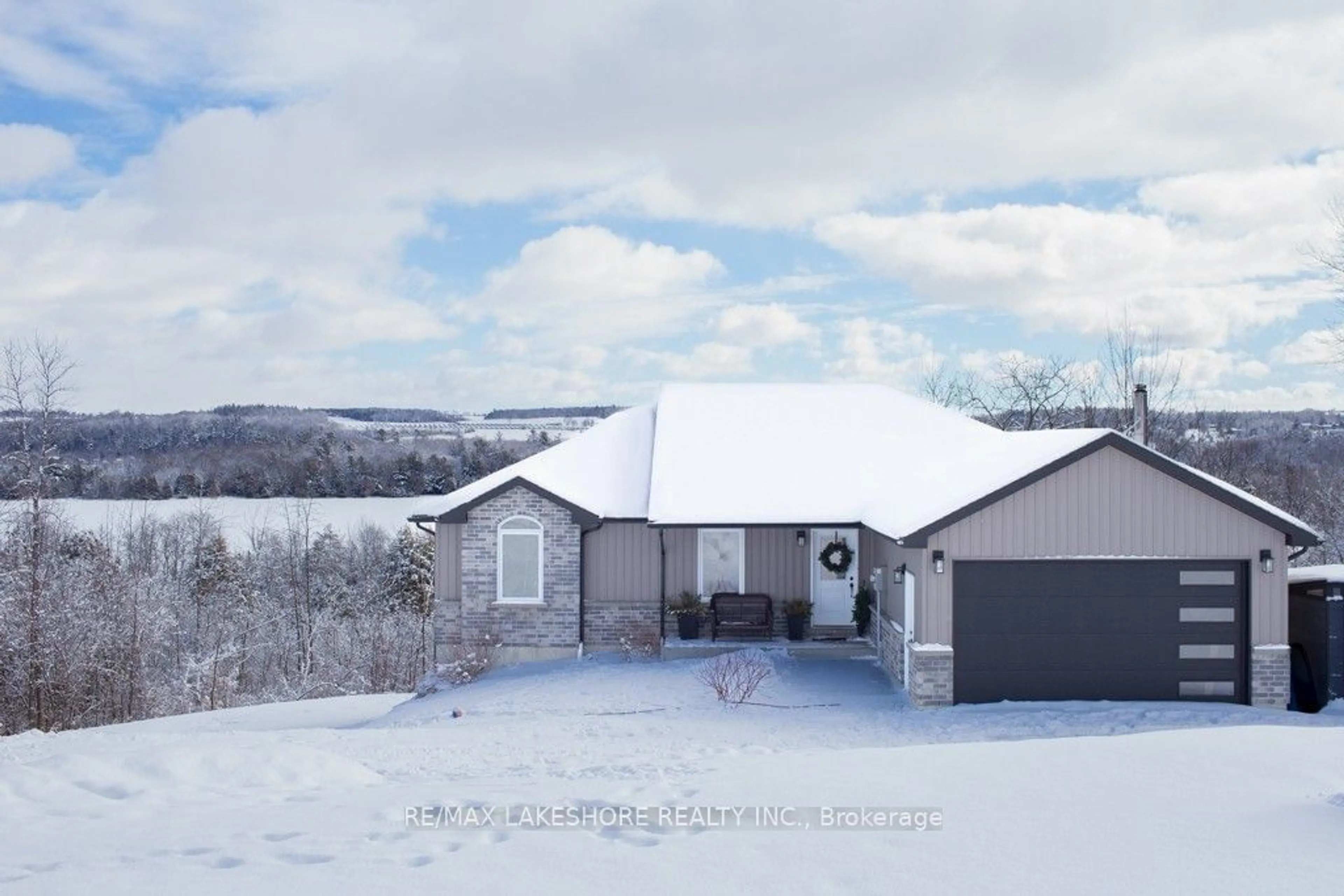 A pic from outside/outdoor area/front of a property/back of a property/a pic from drone, mountain view for 103 Hampton Cres, Alnwick/Haldimand Ontario K0K 2X0