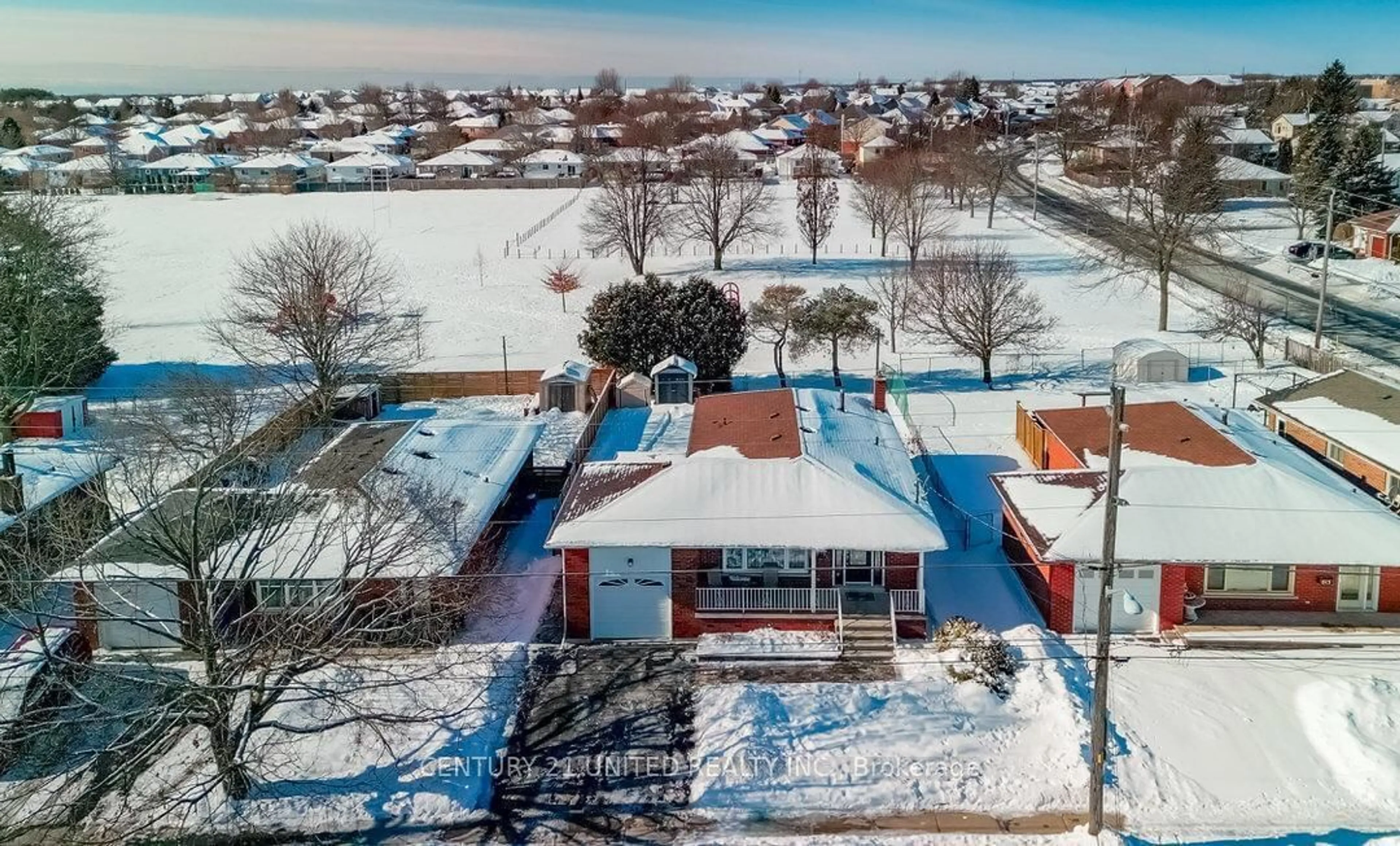 A pic from outside/outdoor area/front of a property/back of a property/a pic from drone, unknown for 809 Westwood Dr, Cobourg Ontario K9A 4W1