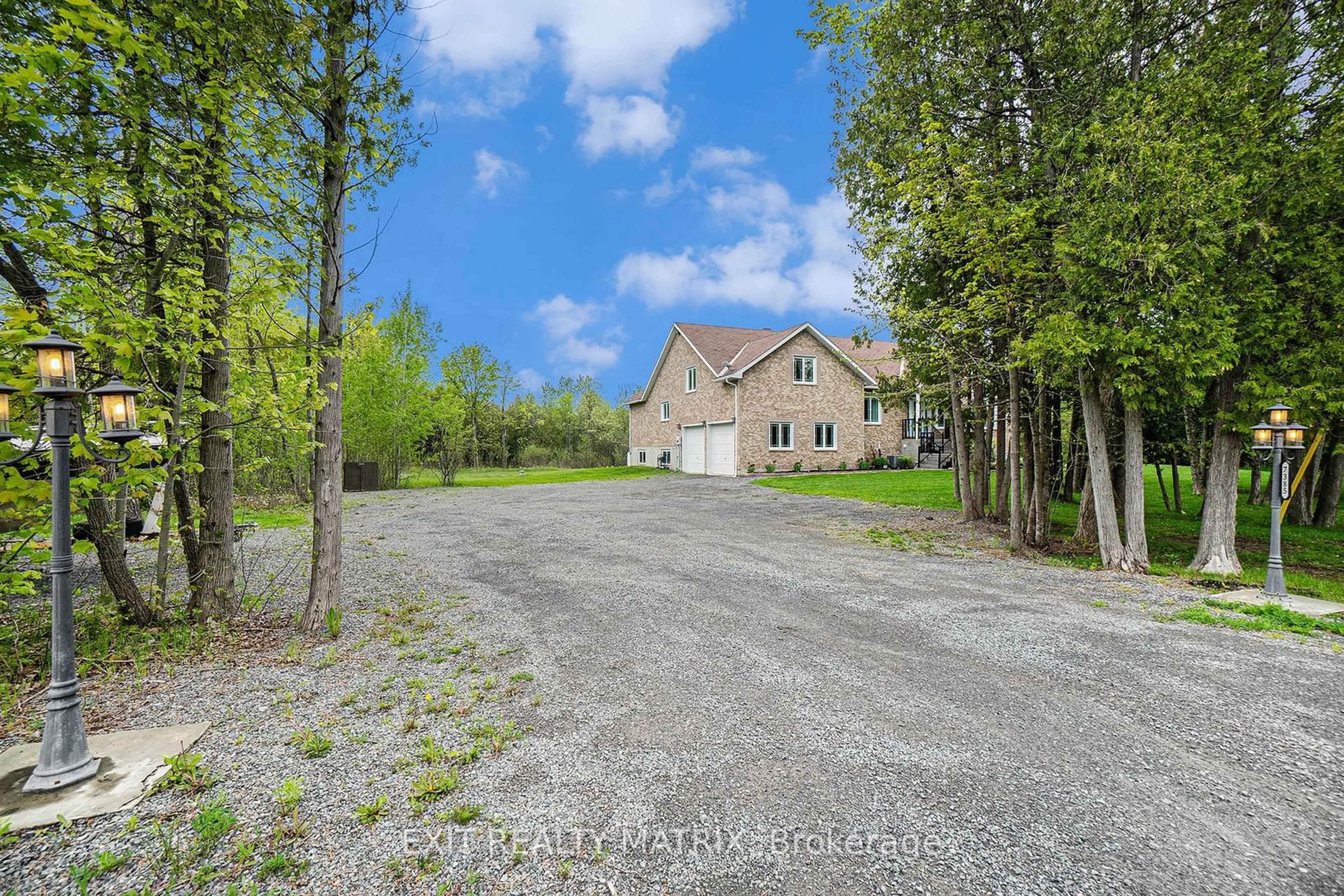 A pic from outside/outdoor area/front of a property/back of a property/a pic from drone, unknown for 7385 LITTLE DEER Walk, Greely - Metcalfe - Osgoode - Vernon and Area Ontario K4P 0B5