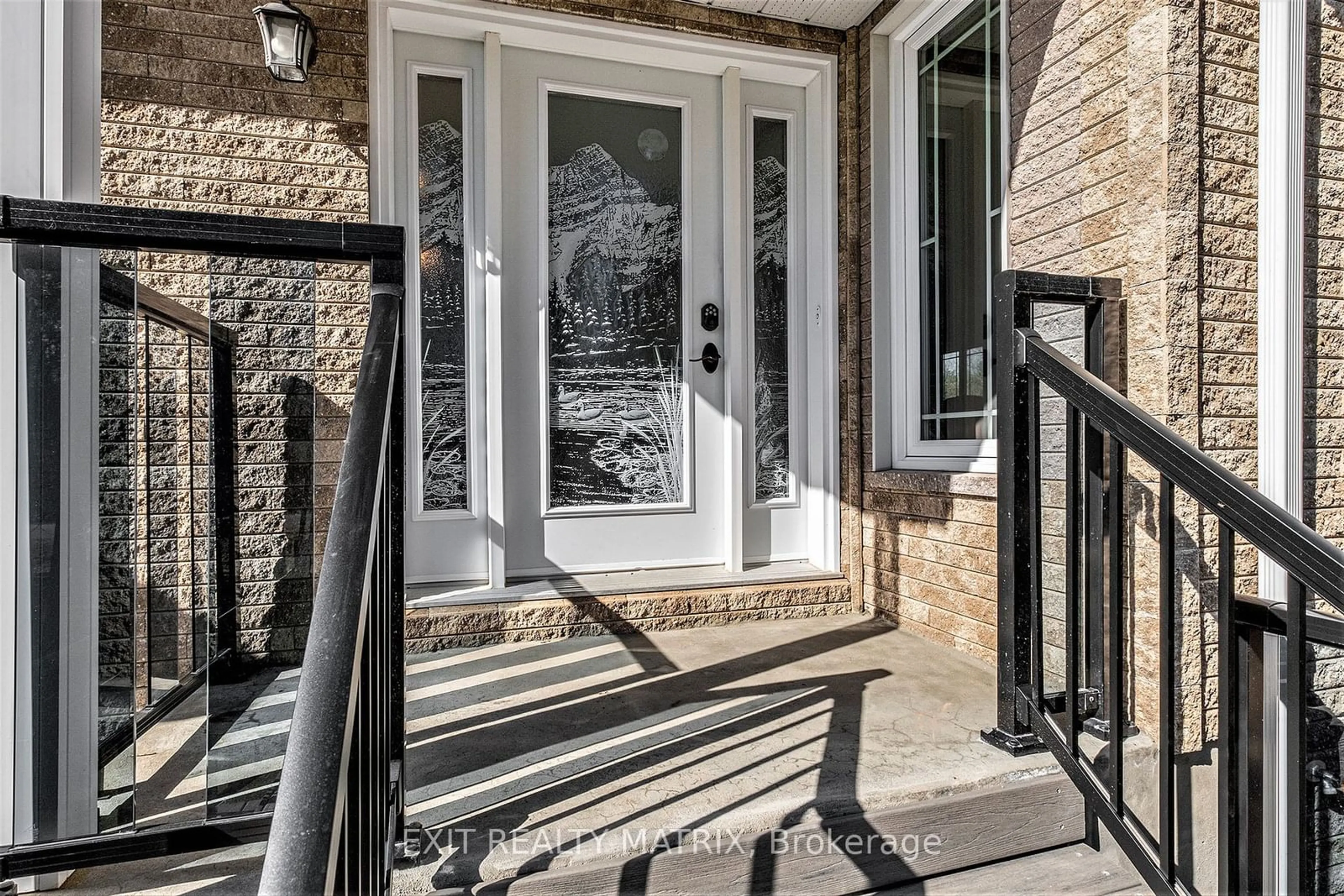 Indoor entryway for 7385 LITTLE DEER Walk, Greely - Metcalfe - Osgoode - Vernon and Area Ontario K4P 0B5