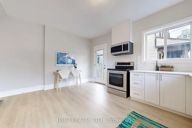 Additional property image - 521 Hughson St