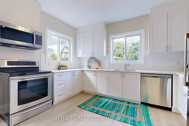 Additional property image - 521 Hughson St