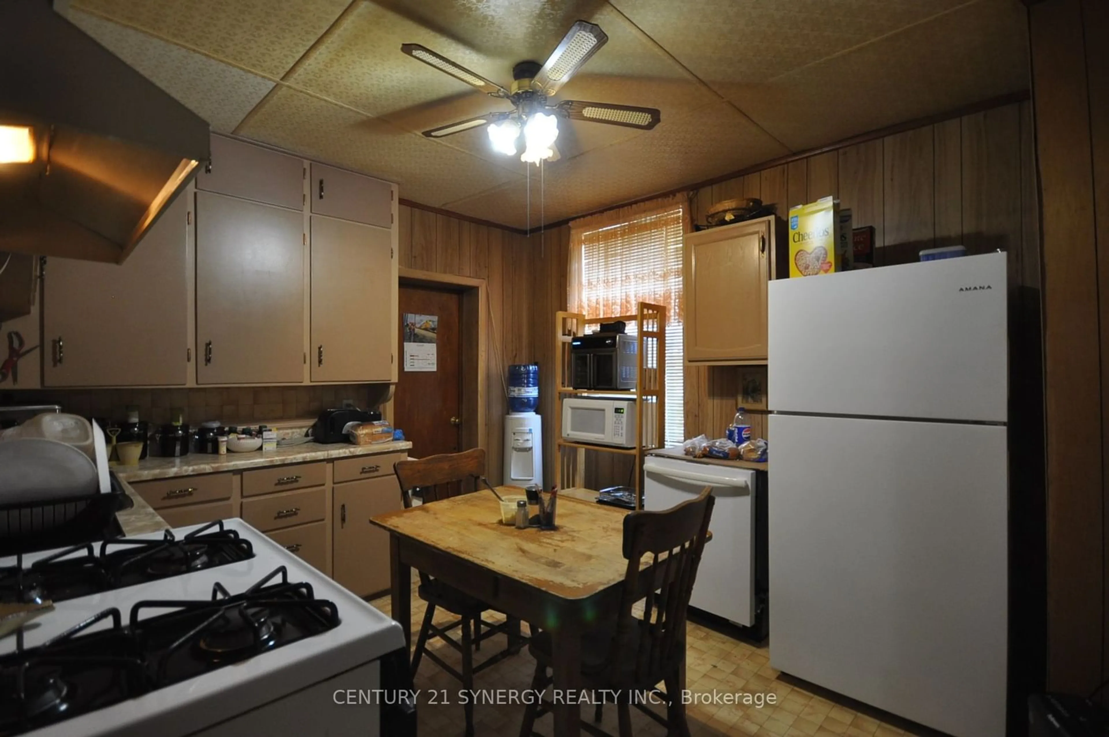 Standard kitchen, unknown for 155 Beckwith St, Smiths Falls Ontario K7A 2C7