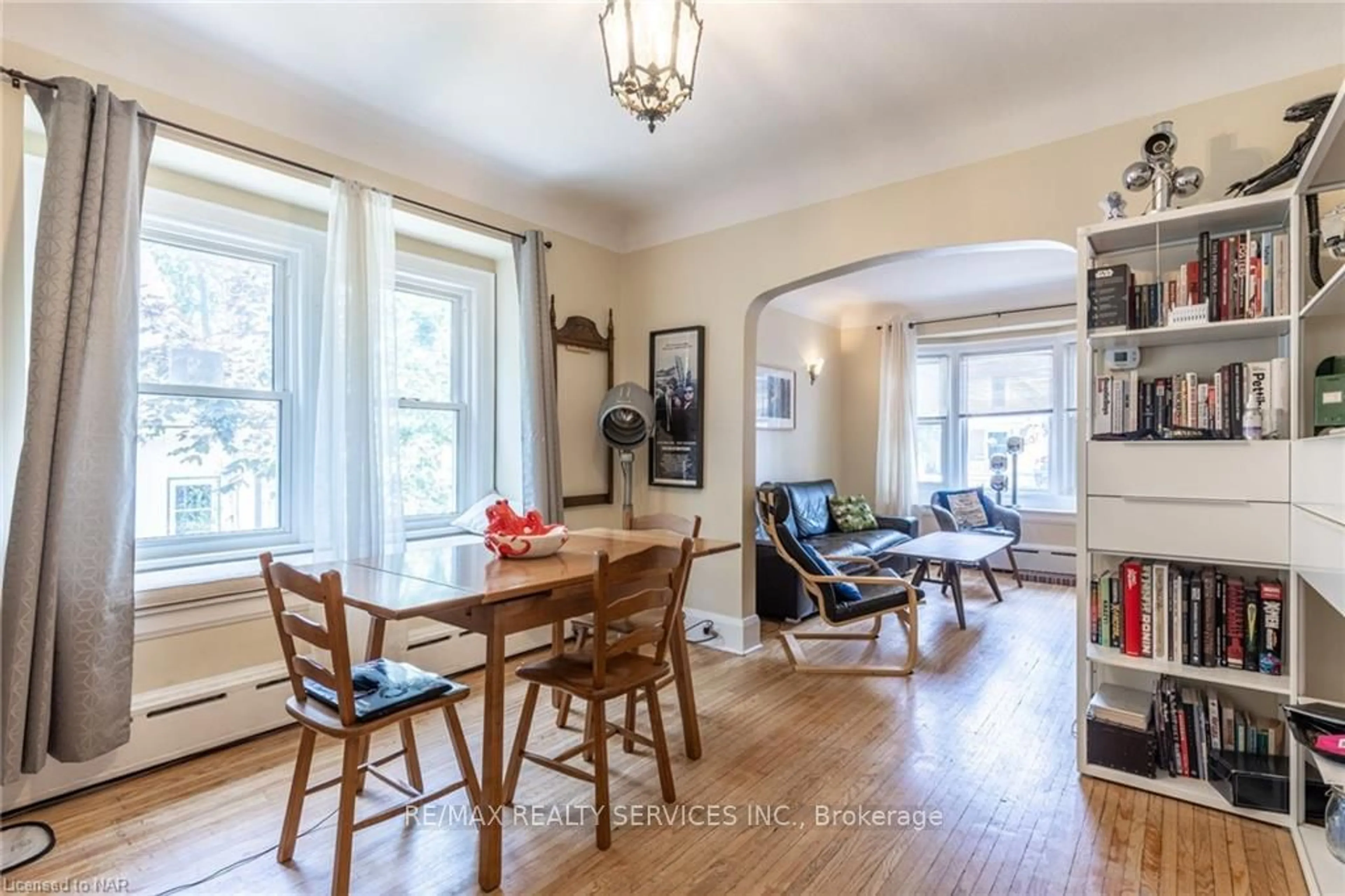 Dining room, unknown for 86 Maple St, St. Catharines Ontario L2R 2B2