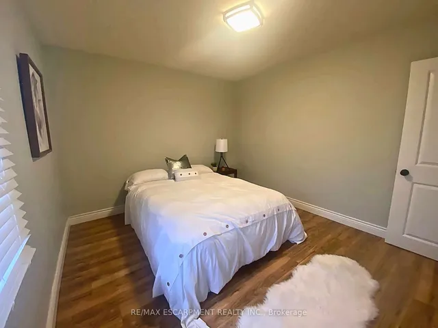 Additional property image - 312 East 45th St