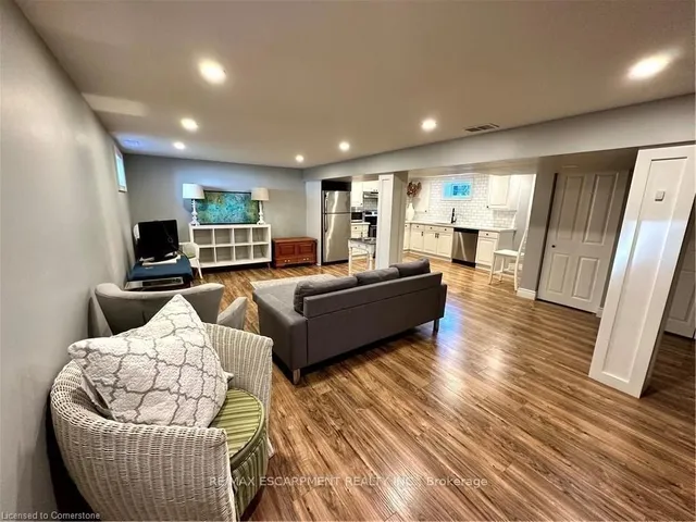 Additional property image - 312 East 45th St