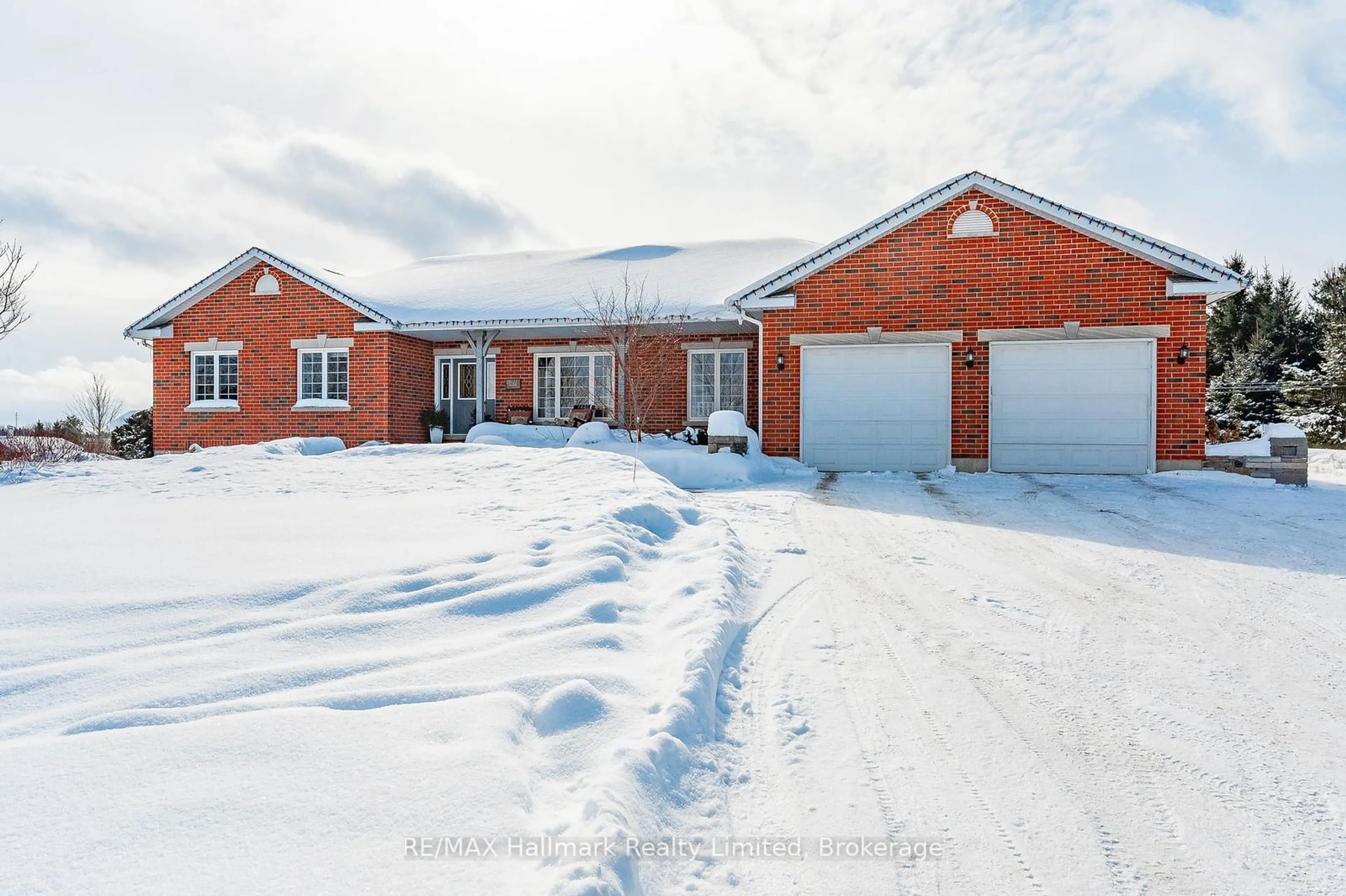 A pic from outside/outdoor area/front of a property/back of a property/a pic from drone, street for 8154 Wellington Rd 19, Centre Wellington Ontario N1M 2W4