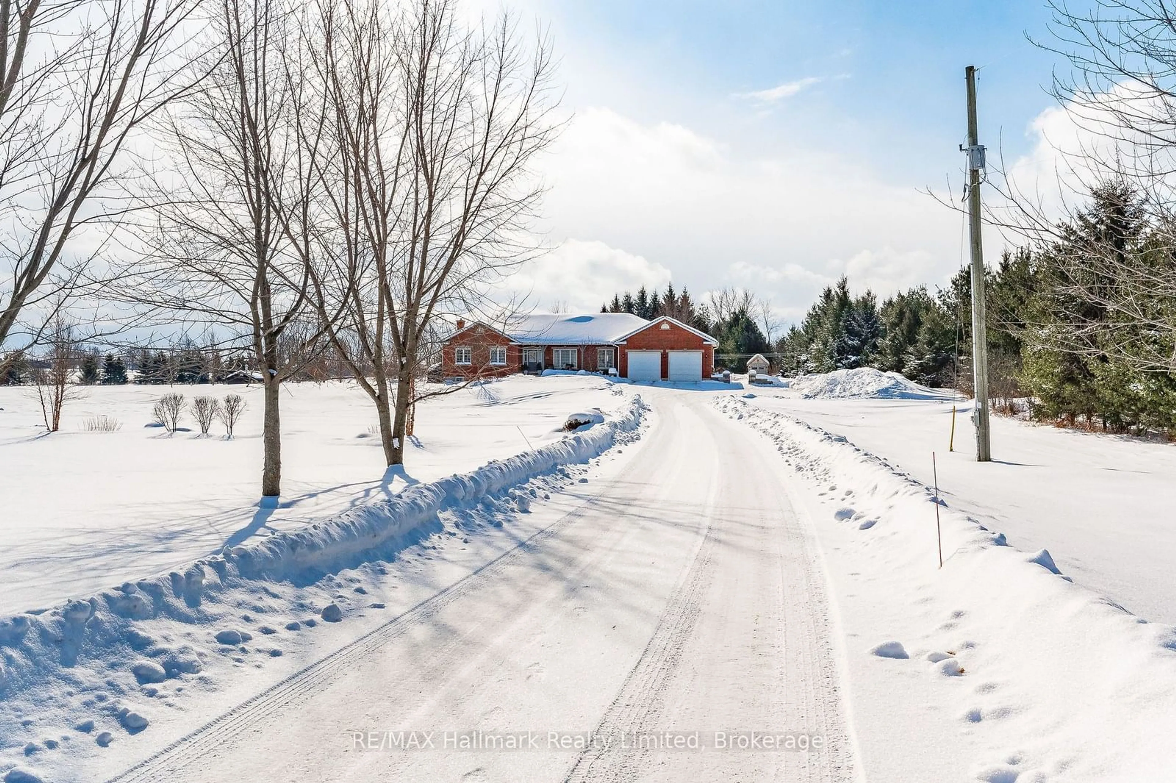 A pic from outside/outdoor area/front of a property/back of a property/a pic from drone, street for 8154 Wellington Rd 19, Centre Wellington Ontario N1M 2W4