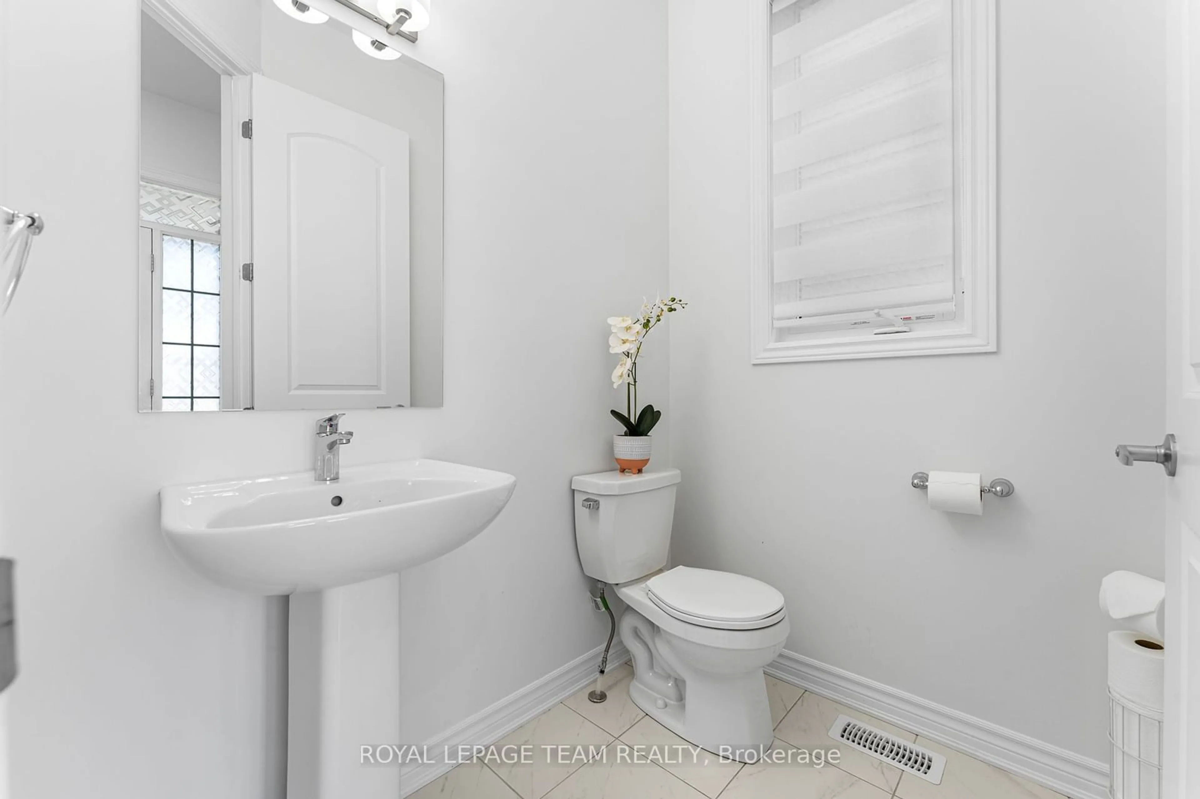 Standard bathroom, ceramic/tile floor for 326 Finial Way, Barrhaven Ontario K2J 3V5