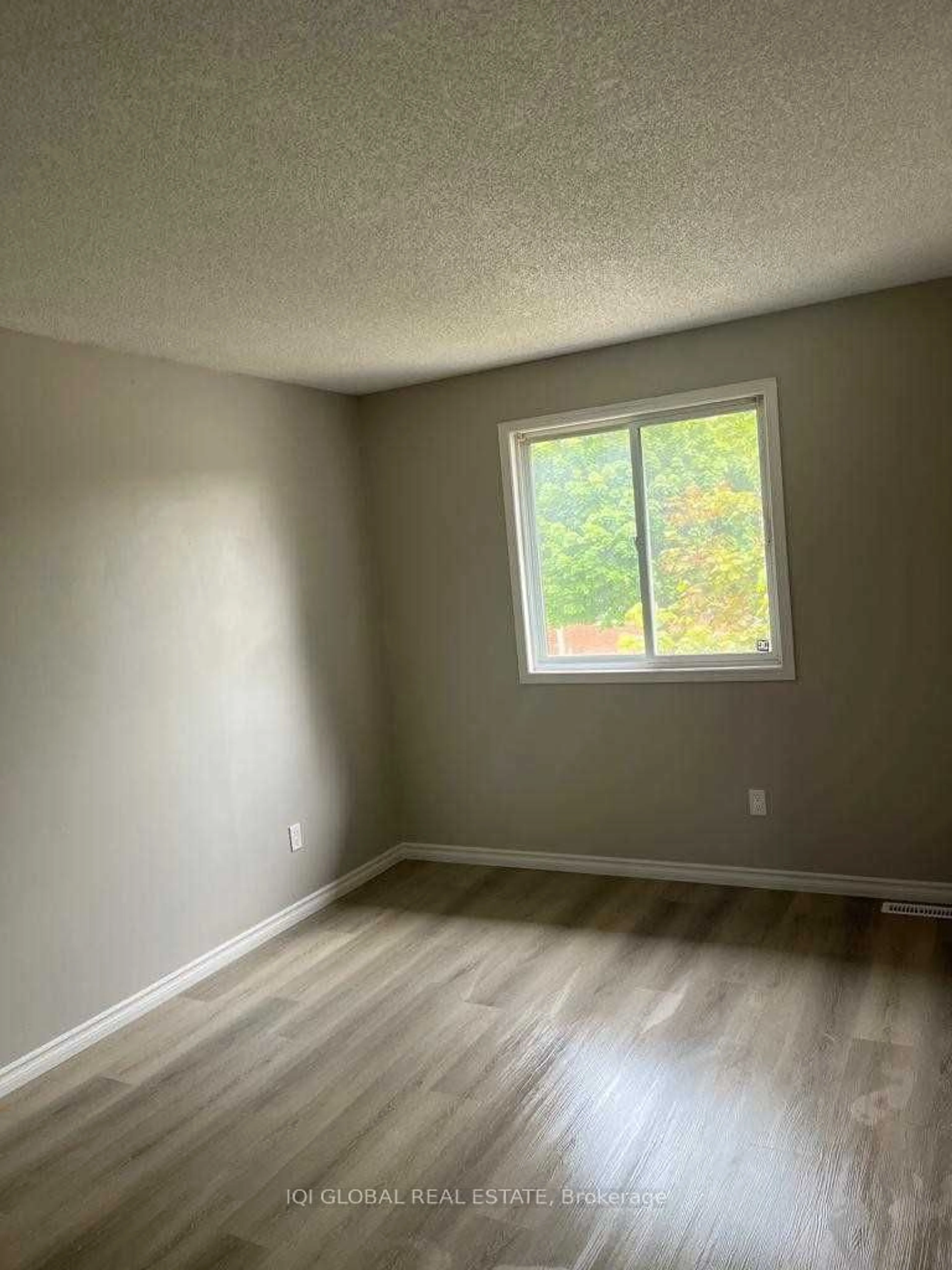 A pic of a room for 190 Fleming Dr #34, London Ontario N5V 5B8