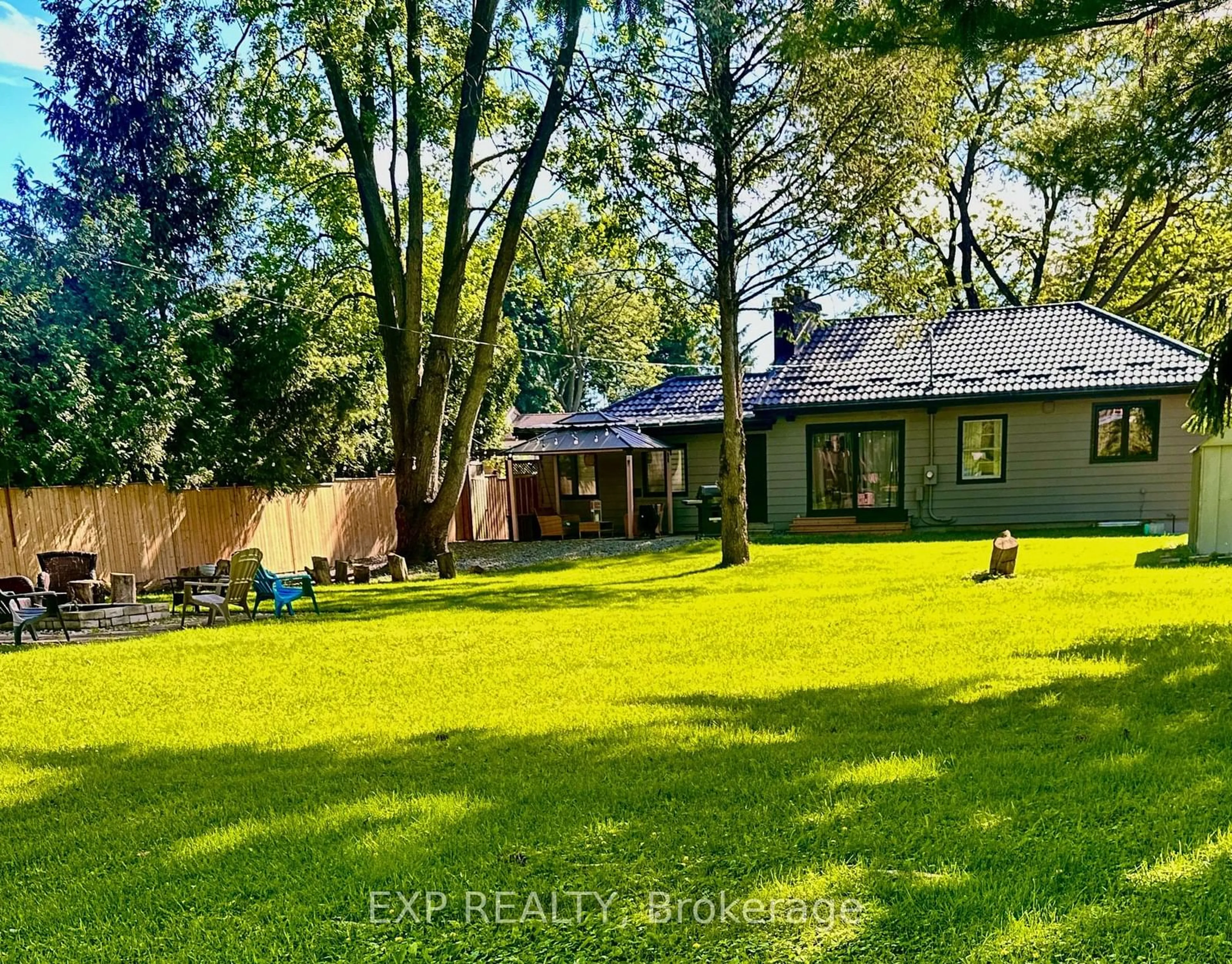 A pic from outside/outdoor area/front of a property/back of a property/a pic from drone, forest/trees view for 462 Arvilla Blvd, London Ontario N5V 1S8