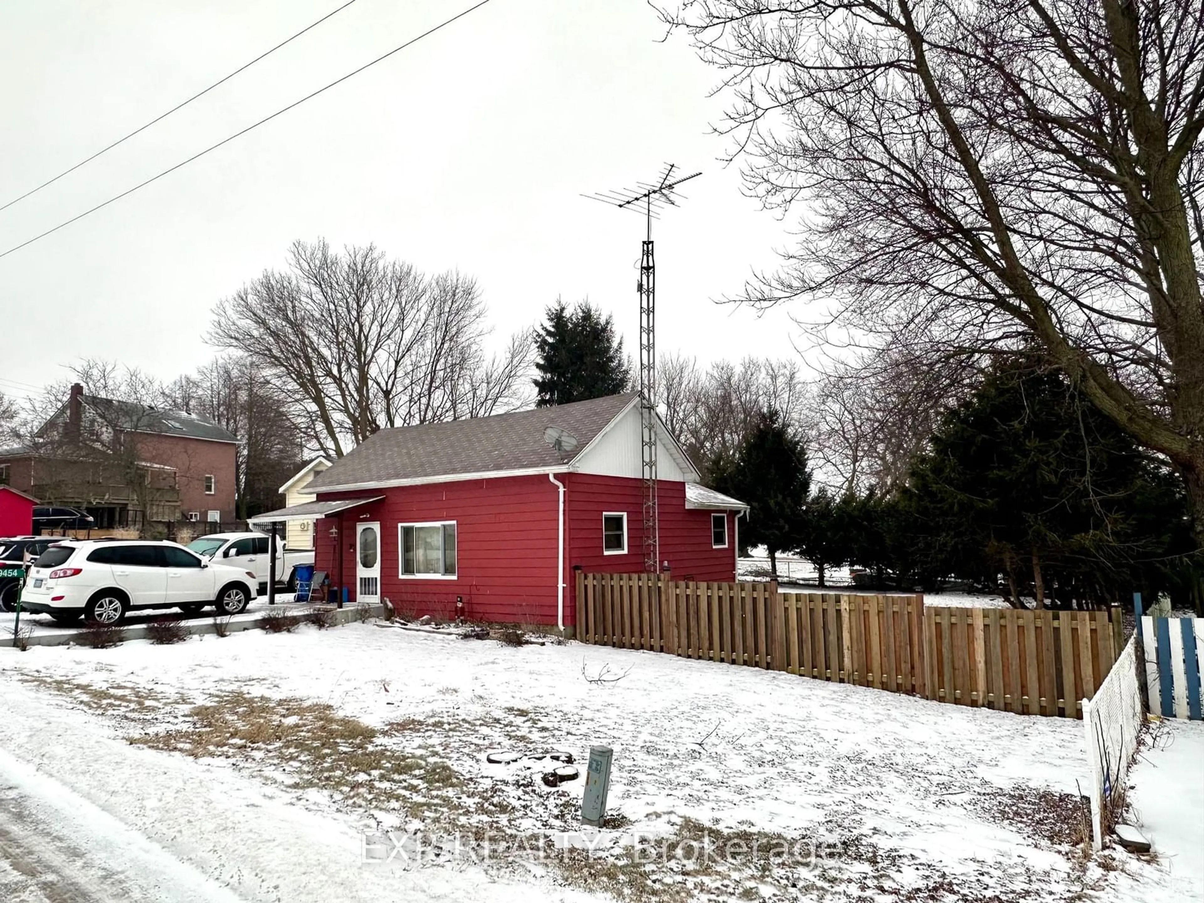 Shed for 19454 John St, Chatham-Kent Ontario N0P 1E0