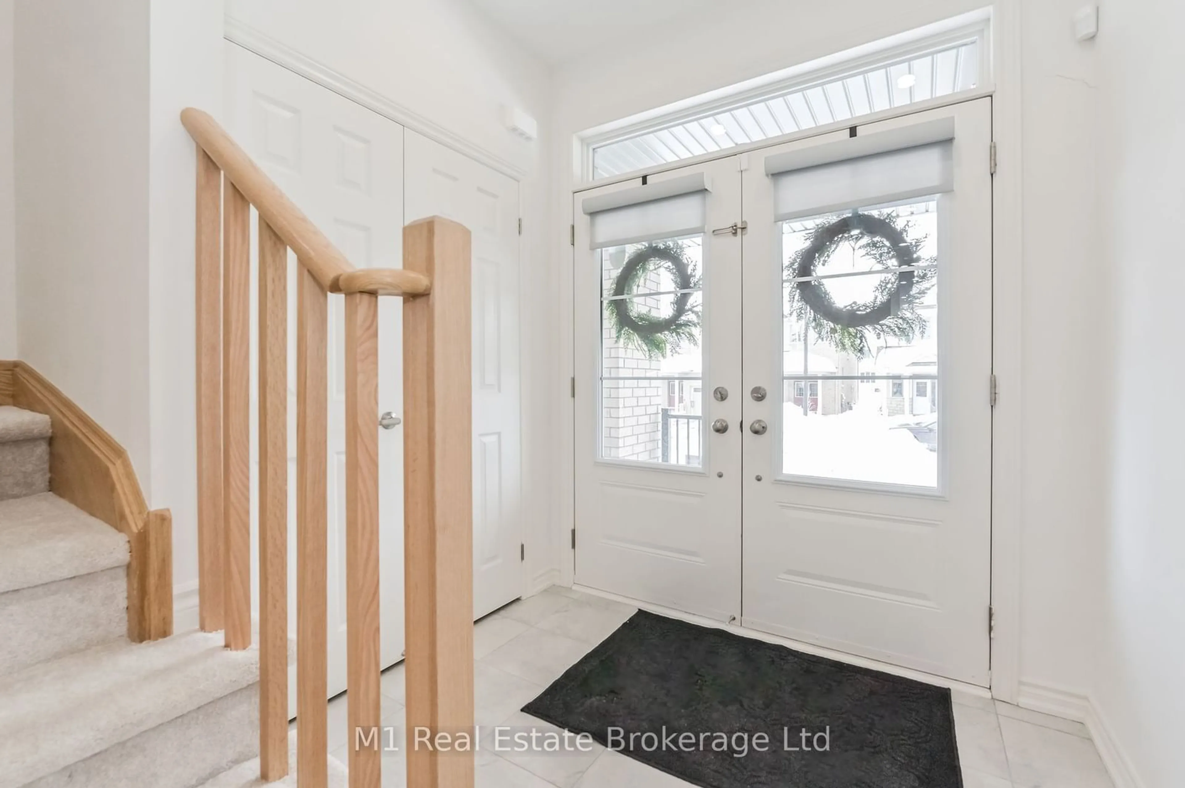 Indoor entryway for 35 Povey Rd, Centre Wellington Ontario N1M 0J5