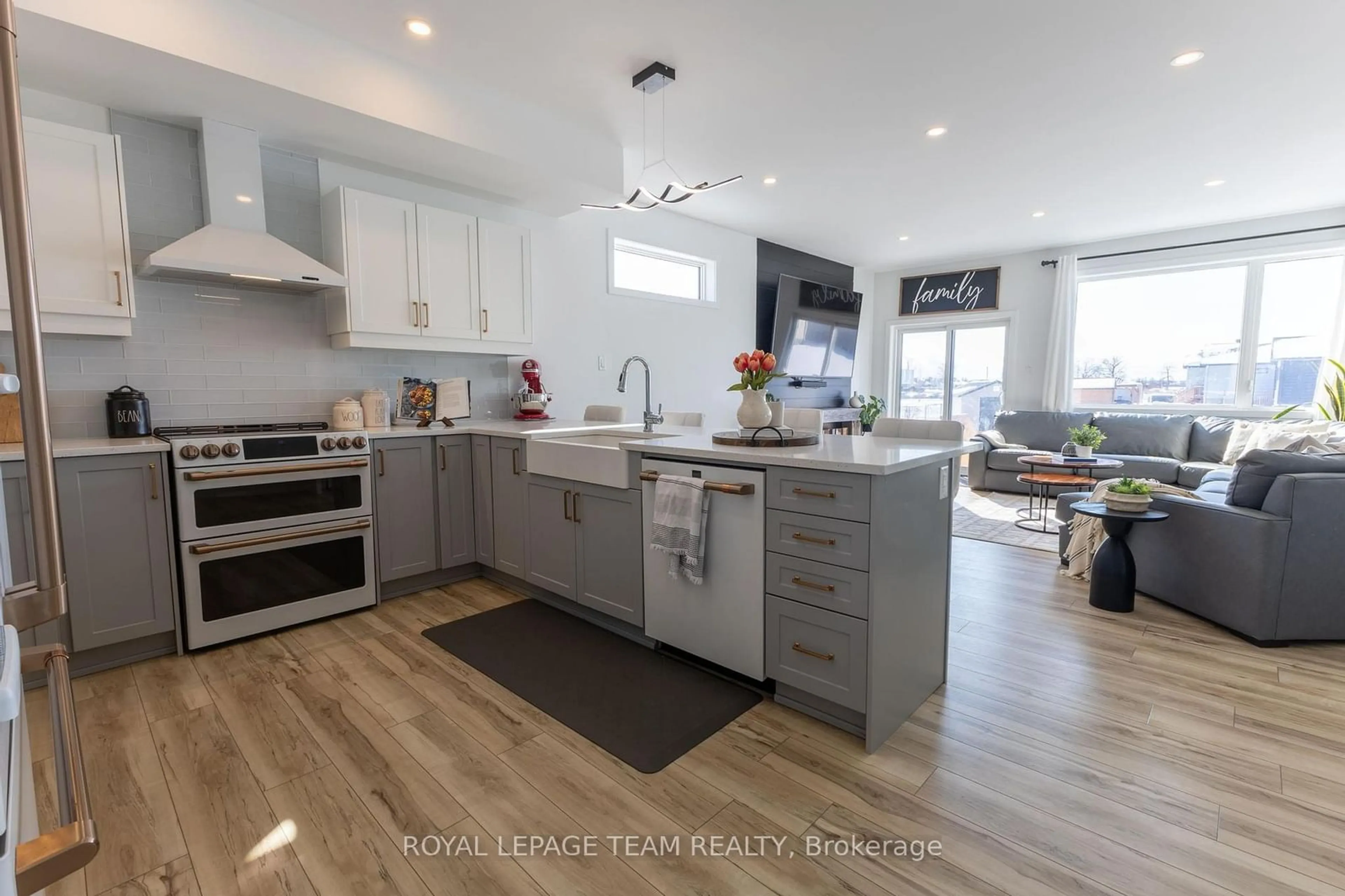 Open concept kitchen, unknown for 178 Tom Gavinski St, Arnprior Ontario K7S 2X3