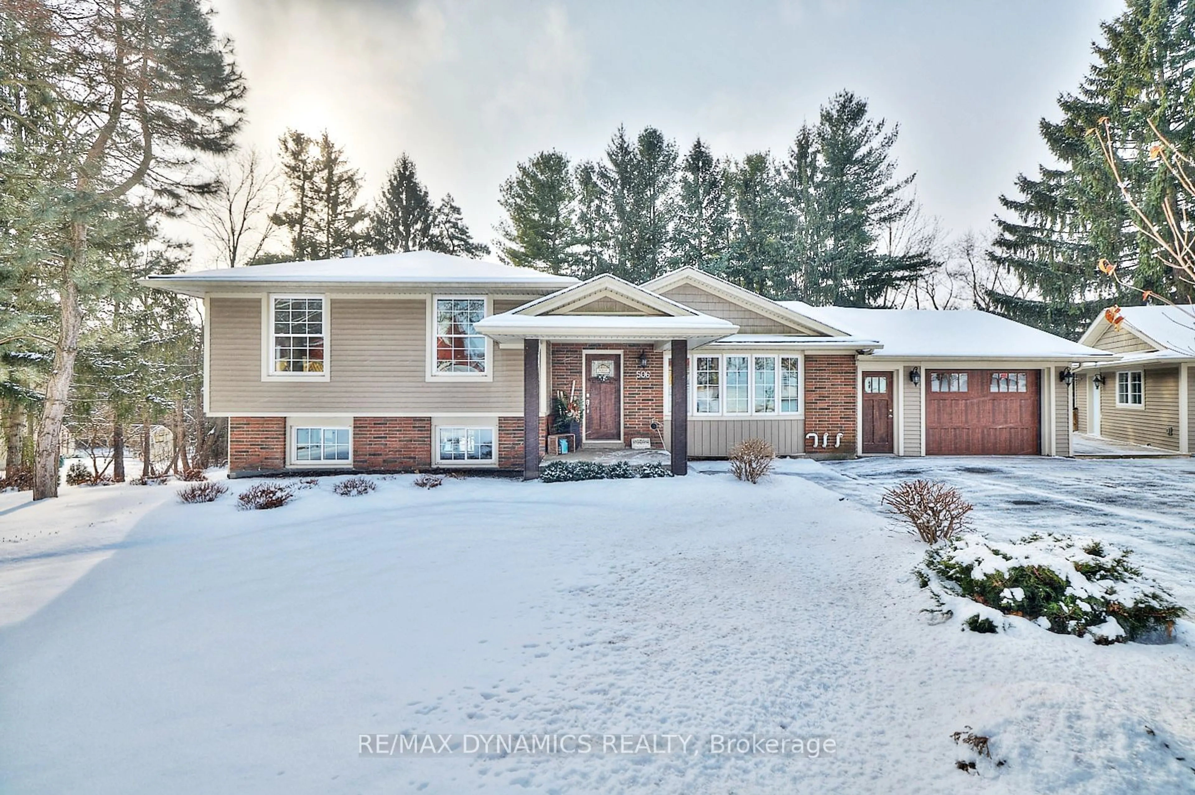 Home with brick exterior material, street for 506 Memorial Dr, Pelham Ontario L0S 1C0