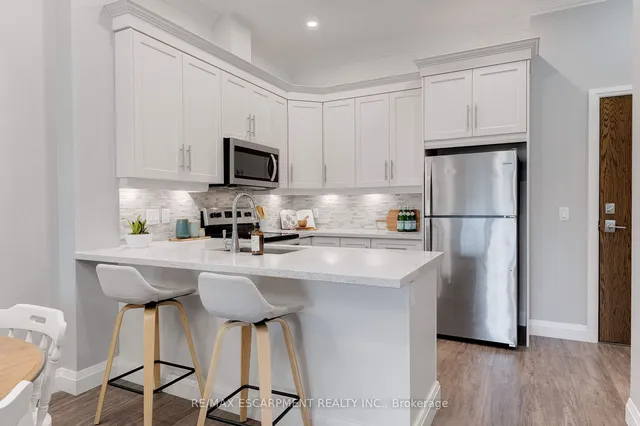 Additional property image - 30 HAMILTON St Unit 108