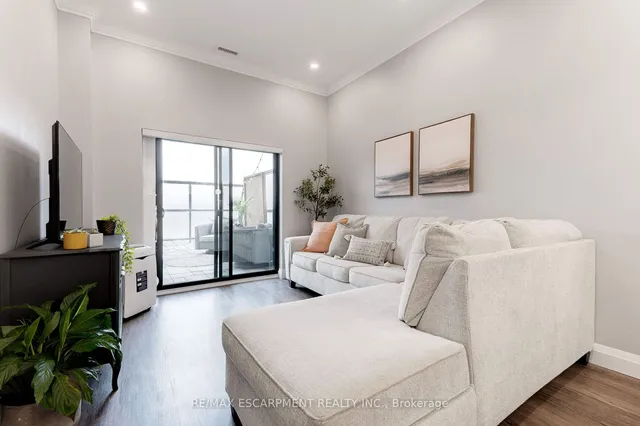 Additional property image - 30 HAMILTON St Unit 108
