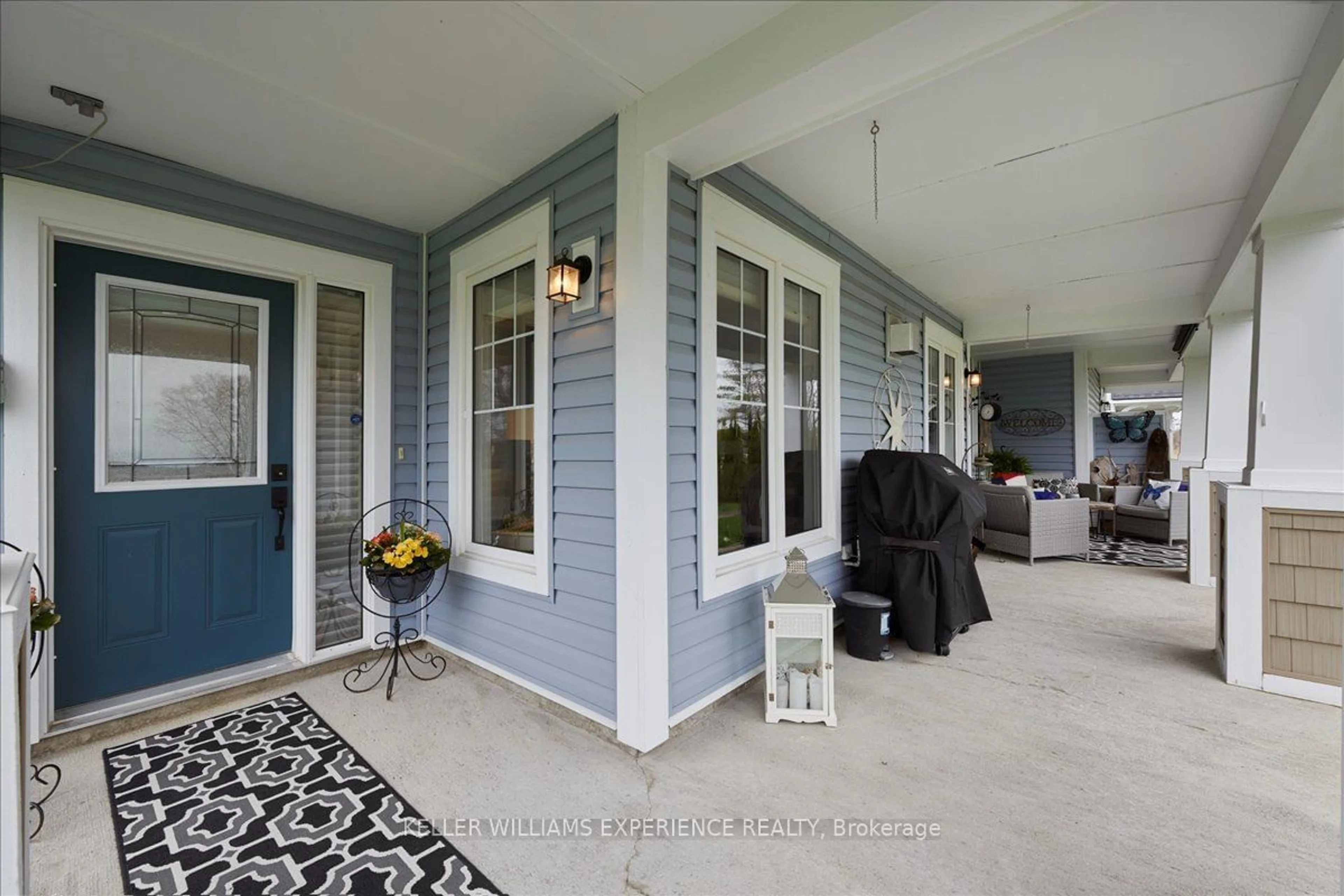 Indoor entryway for 15 Carnoustie Lane, Georgian Bay Ontario L0K 1S0