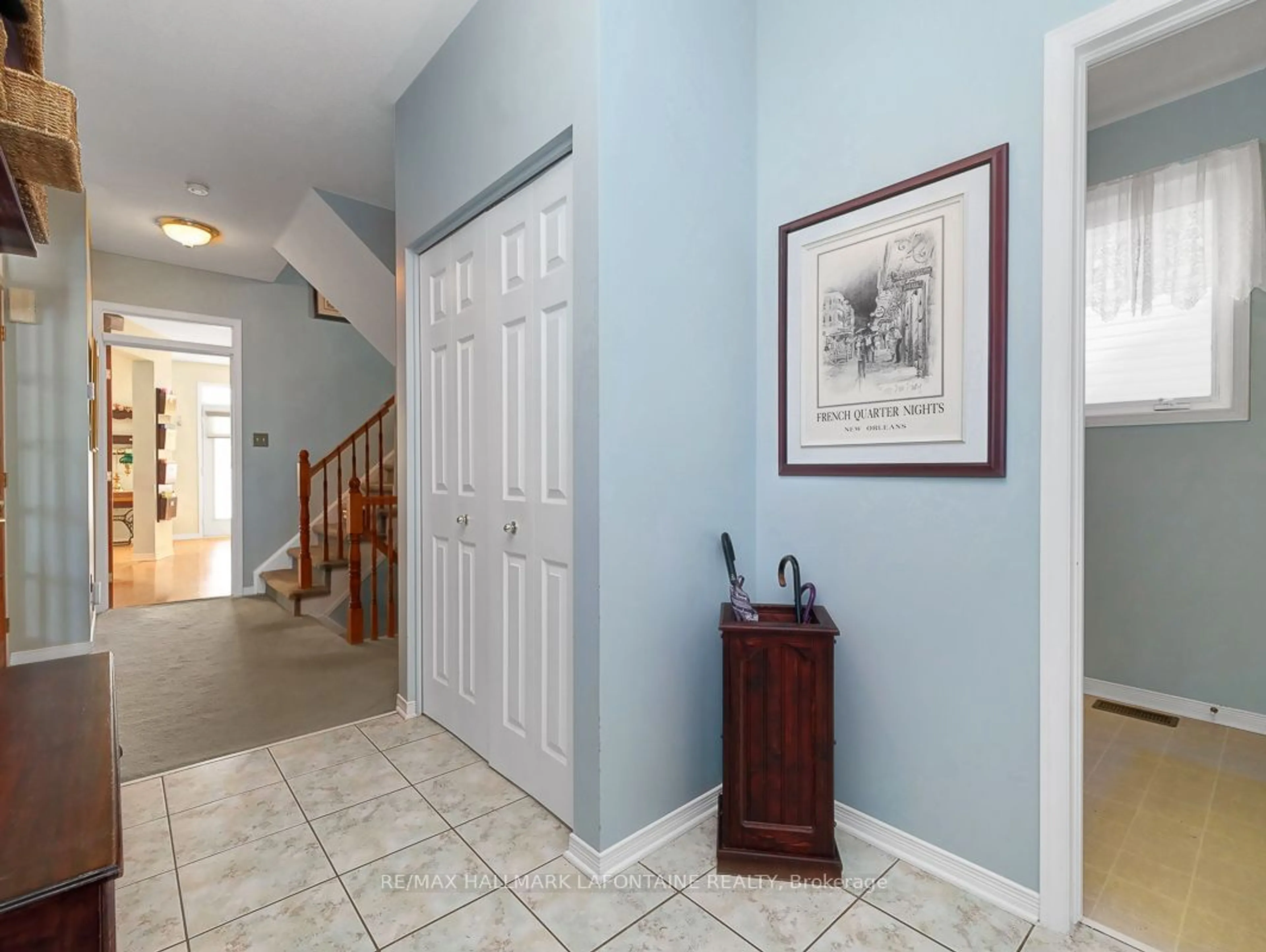 Indoor entryway for 630 Valin St, Orleans - Cumberland and Area Ontario K4A 3S9