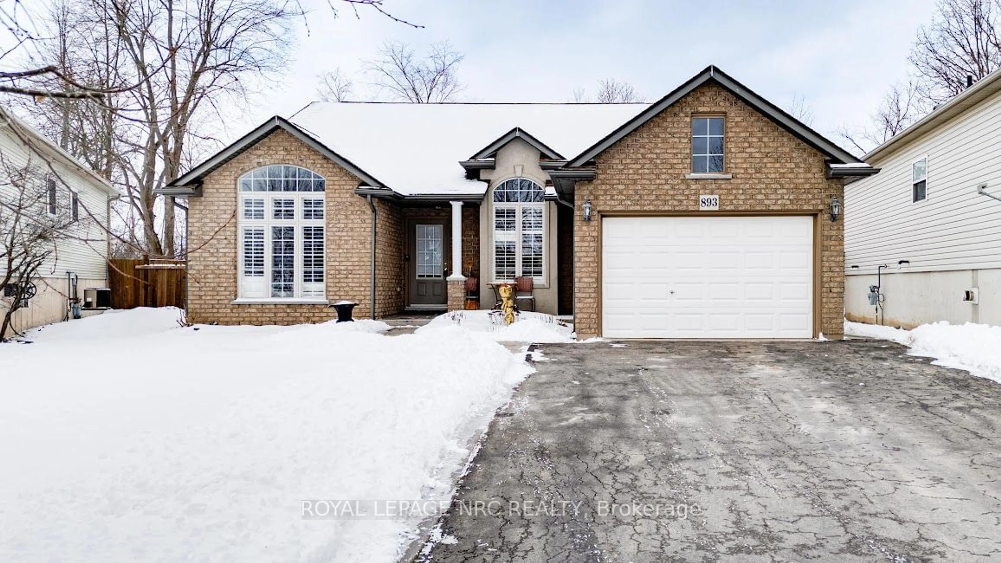 Home with brick exterior material, street for 893 Canada Dr, Fort Erie Ontario L2A 6E9