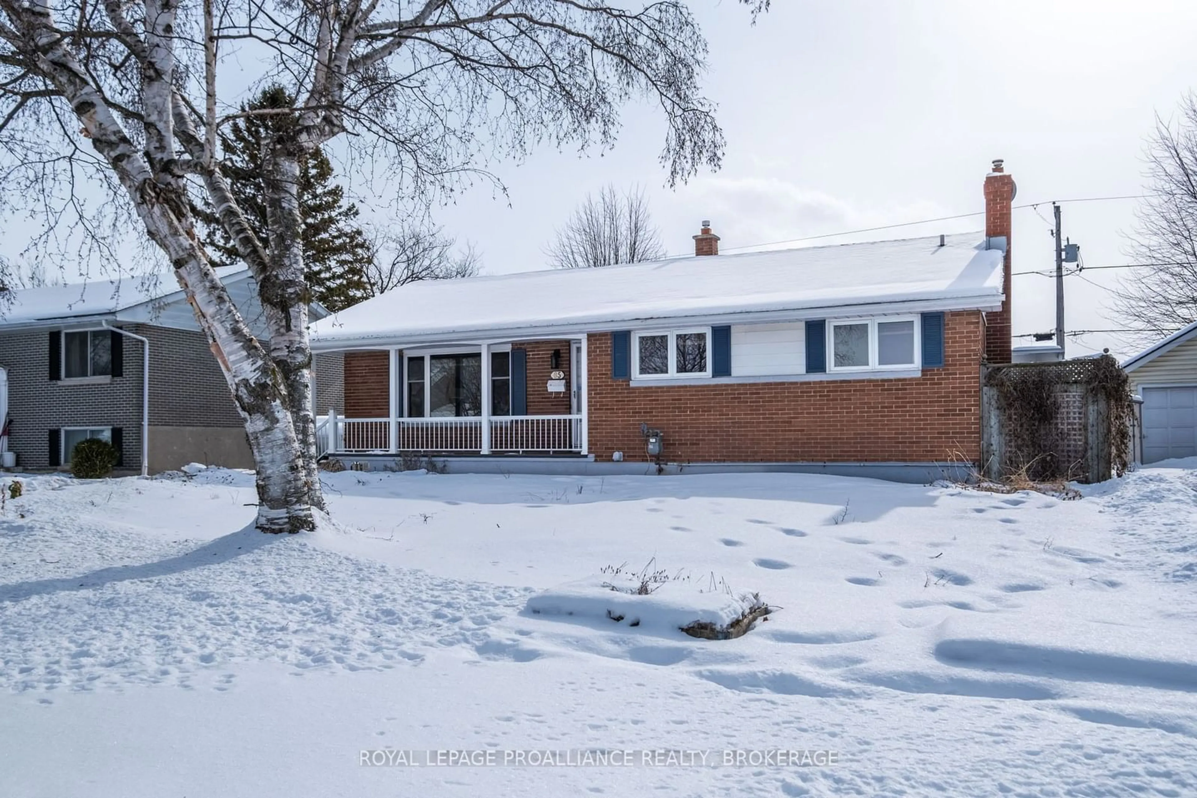 A pic from outside/outdoor area/front of a property/back of a property/a pic from drone, street for 85 Brentwood Cres, Kingston Ontario K7M 4V9