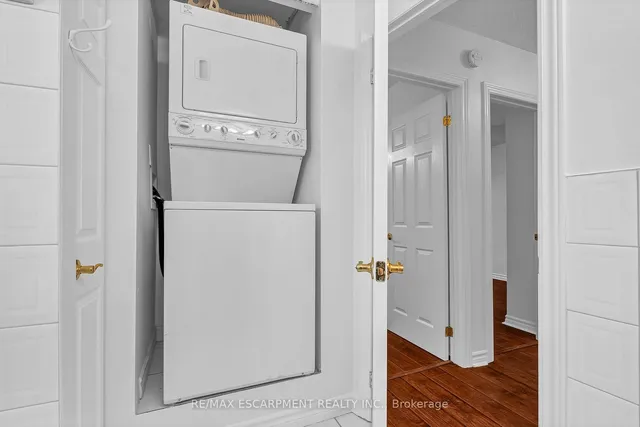 Additional property image - 851 Queenston Rd Unit 607