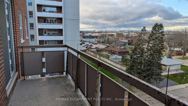 Additional property image - 851 Queenston Rd Unit 607