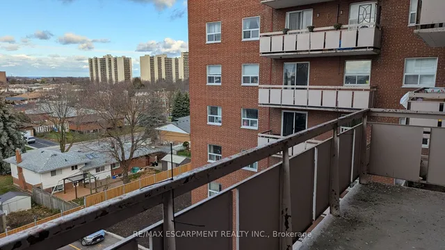 Additional property image - 851 Queenston Rd Unit 607