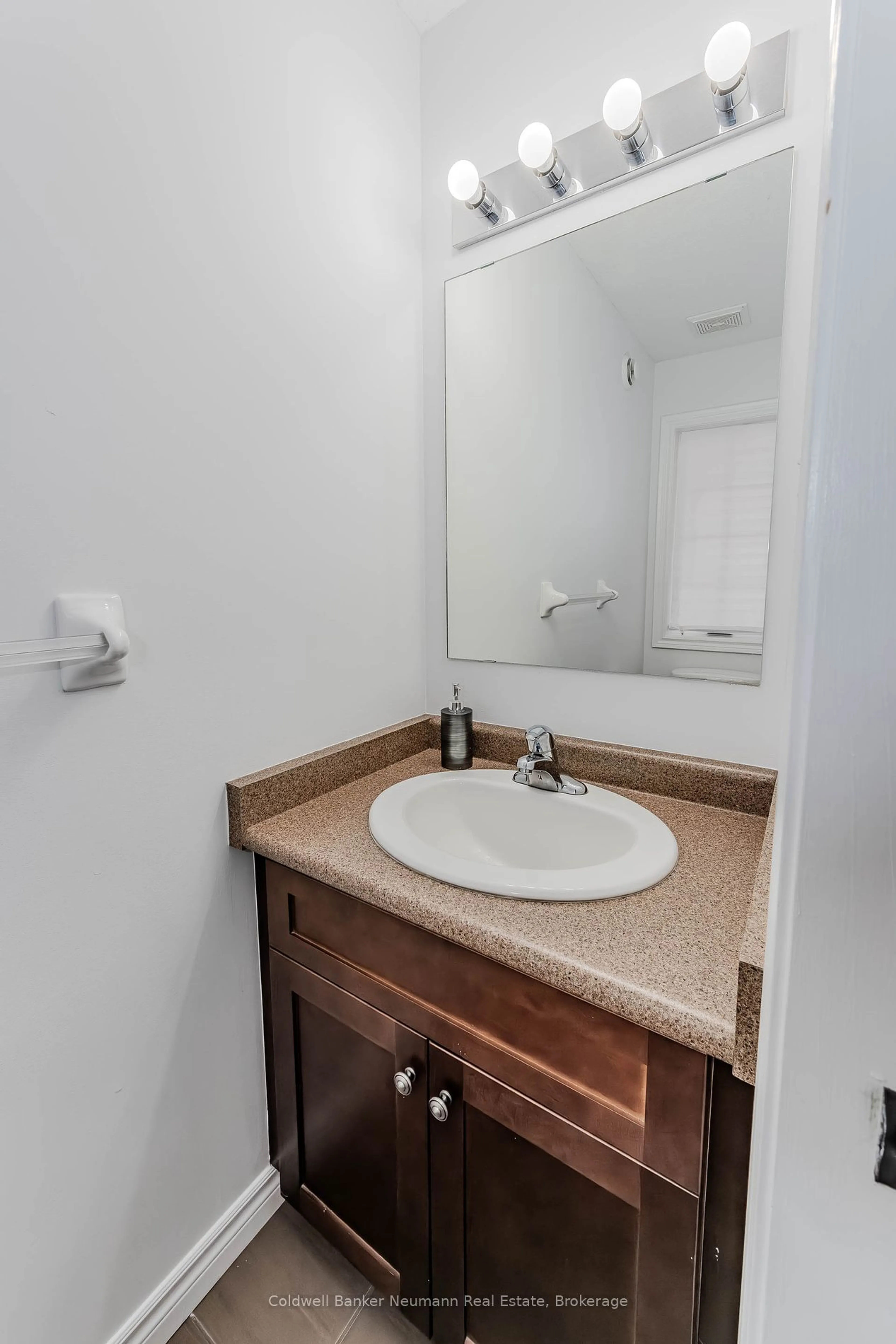 Standard bathroom, floor is not visible for 100 Mussen St, Guelph Ontario N1E 0K2