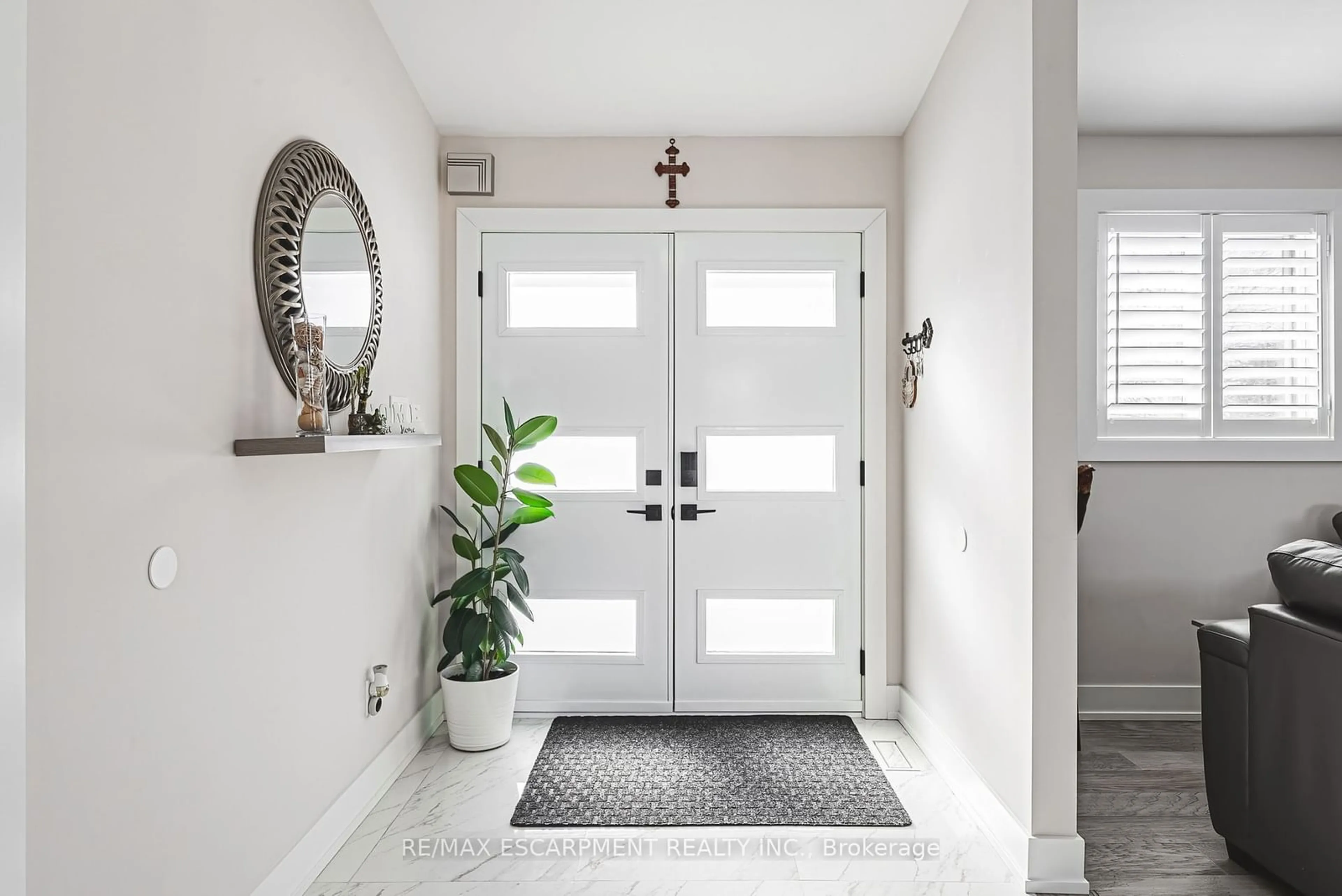 Indoor entryway for 1796 Penny Lane, West Lincoln Ontario L0R 1E0