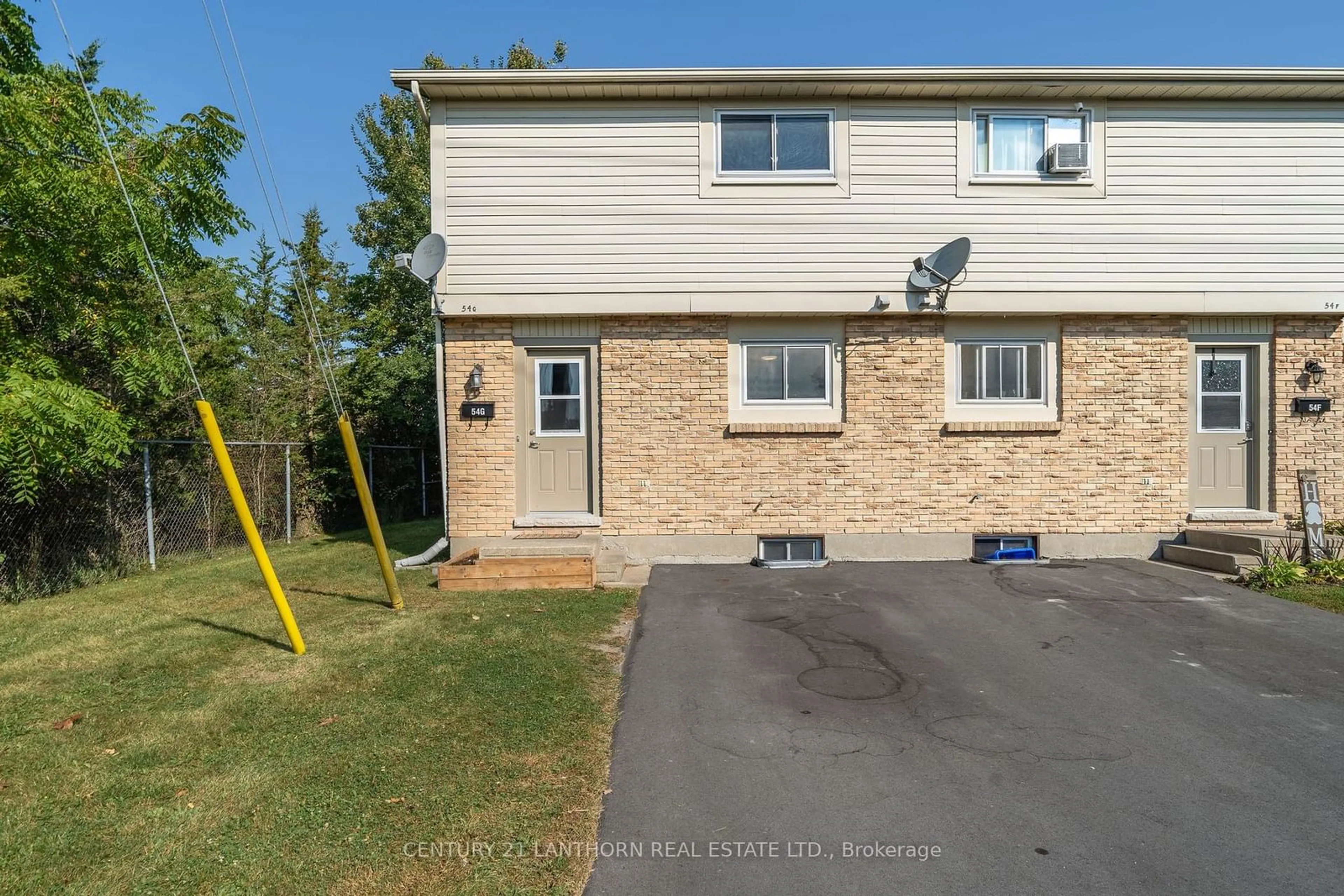 A pic from outside/outdoor area/front of a property/back of a property/a pic from drone, street for 54 - G Cascade Blvd, Belleville Ontario K8P 4W1