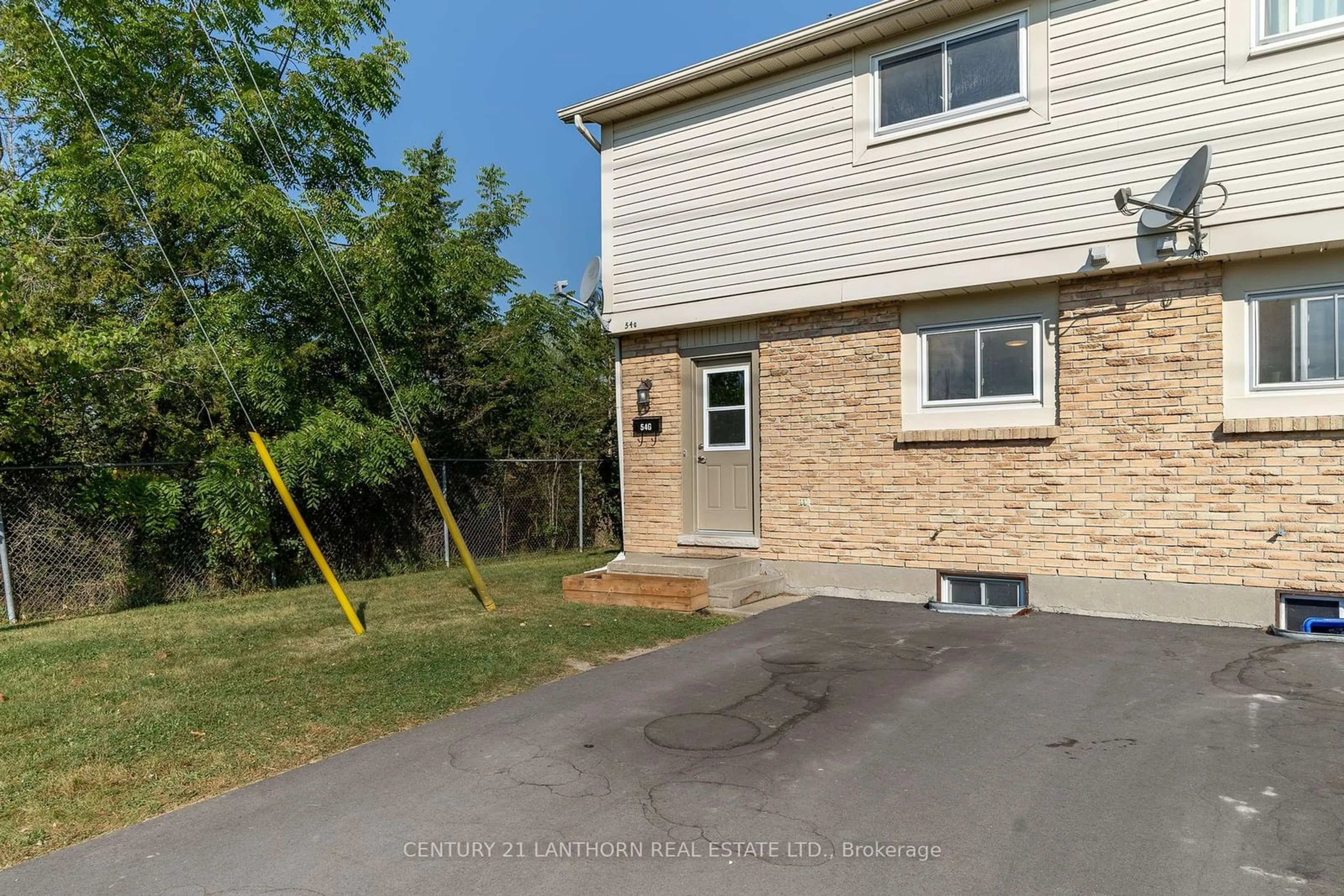 A pic from outside/outdoor area/front of a property/back of a property/a pic from drone, street for 54 - G Cascade Blvd, Belleville Ontario K8P 4W1