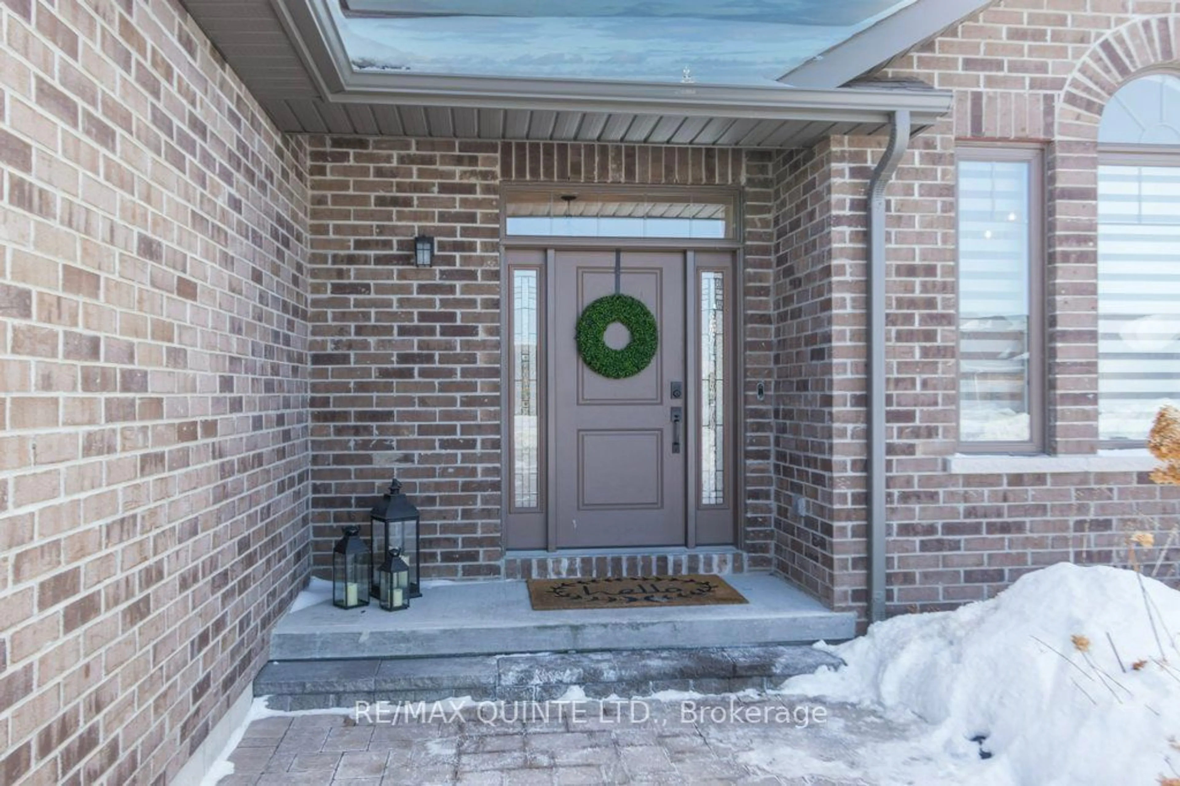 Indoor entryway for 41 Covington Cres, Belleville Ontario K8N 0K9