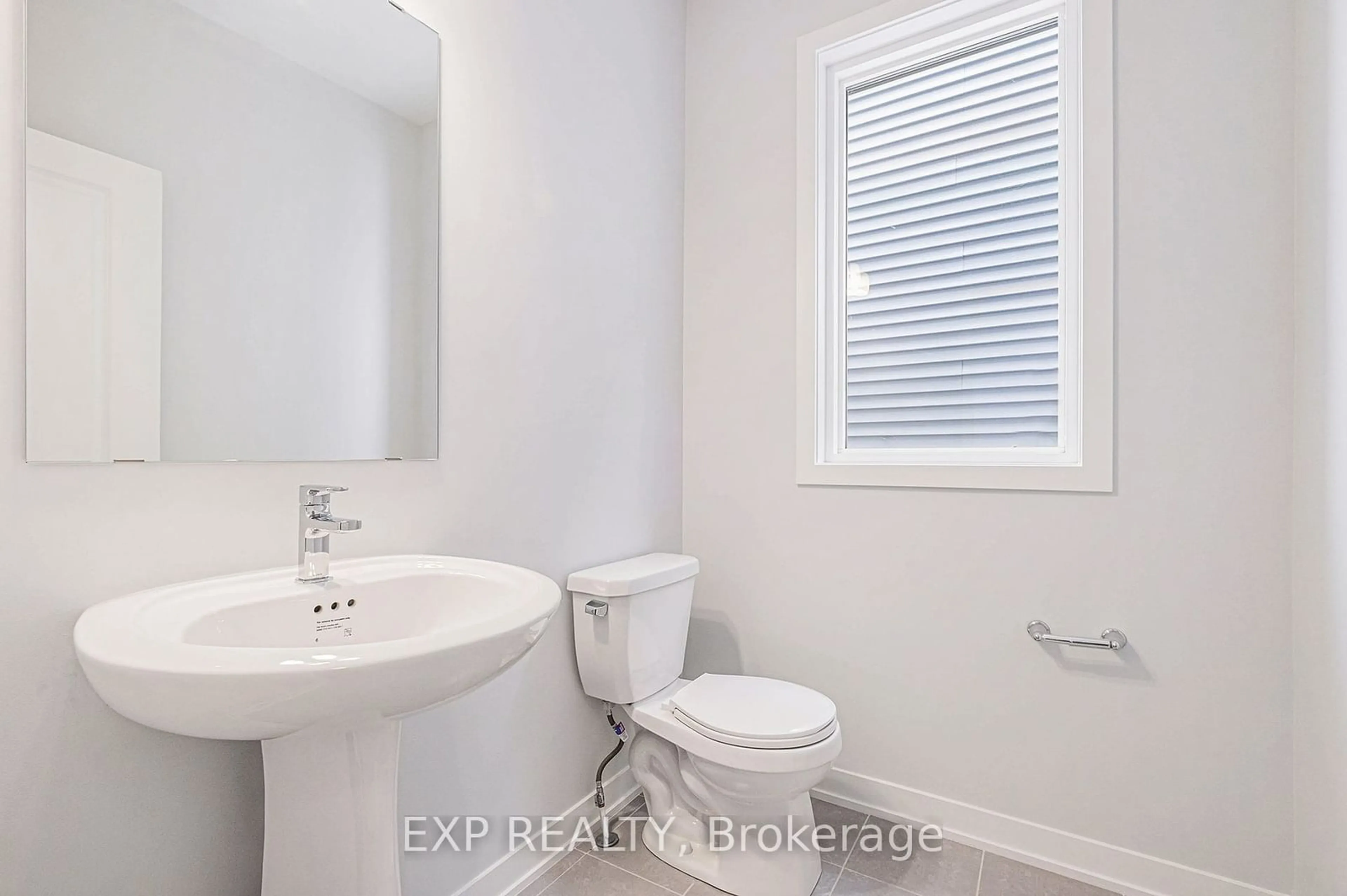 Standard bathroom, unknown for 6356 Ottawa St, Richmond Ontario K0A 2Z0