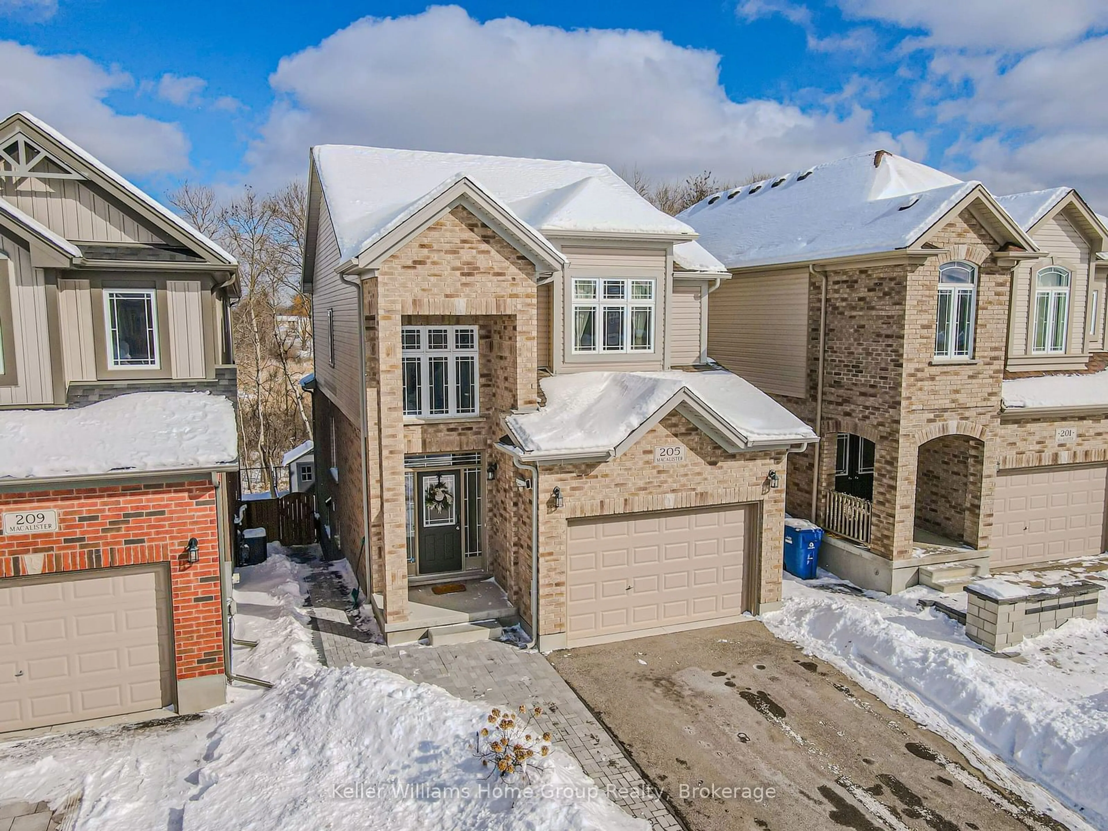 A pic from outside/outdoor area/front of a property/back of a property/a pic from drone, street for 205 Macalister Blvd, Guelph Ontario N1G 0G8