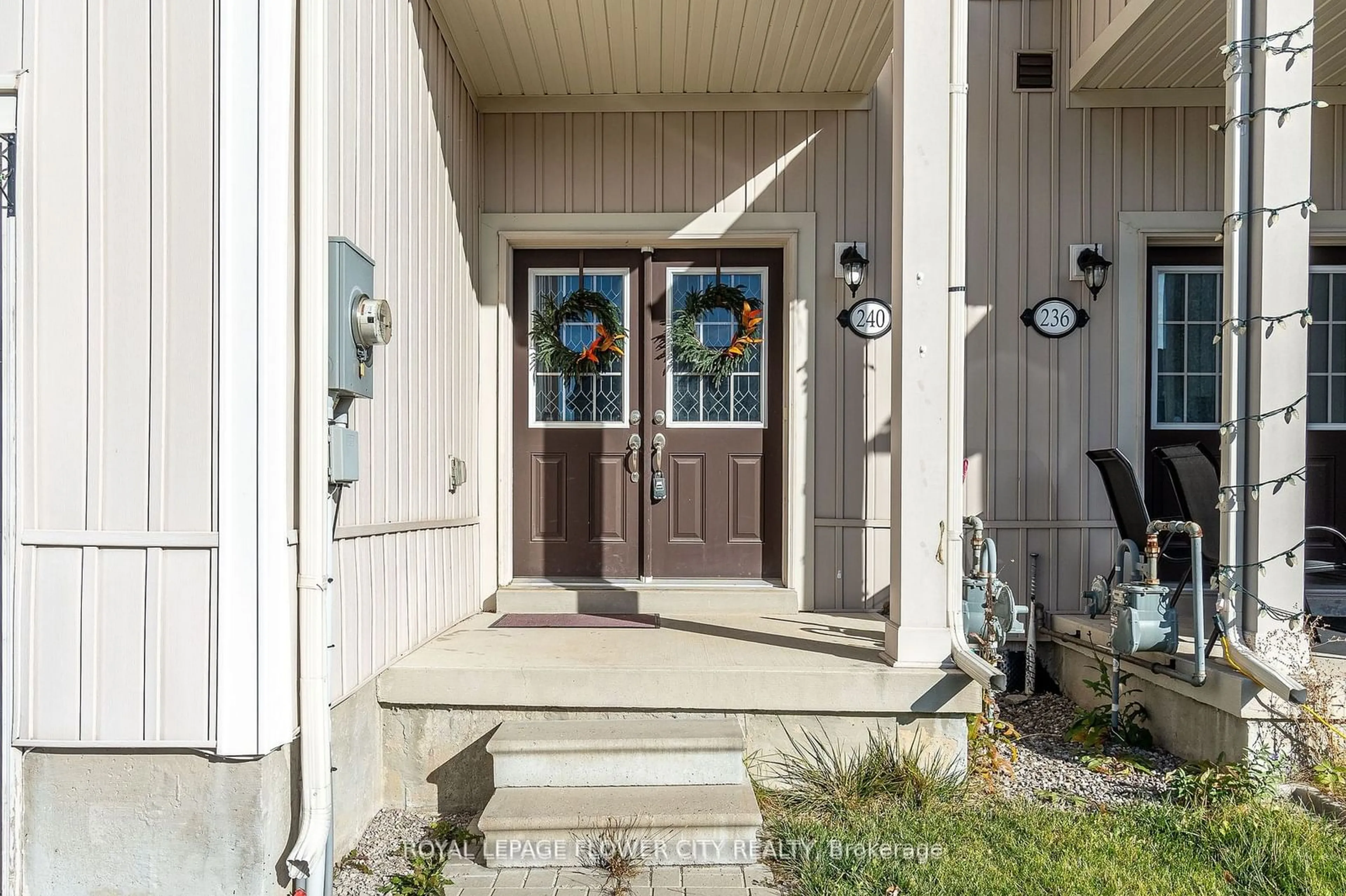 Indoor entryway for 240 Palmer Lane, Woodstock Ontario N4T 0G5