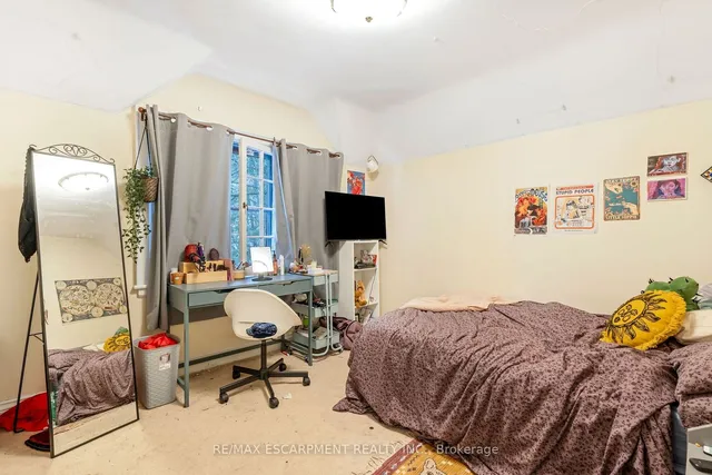 Additional property image - 4 Forsyth Ave