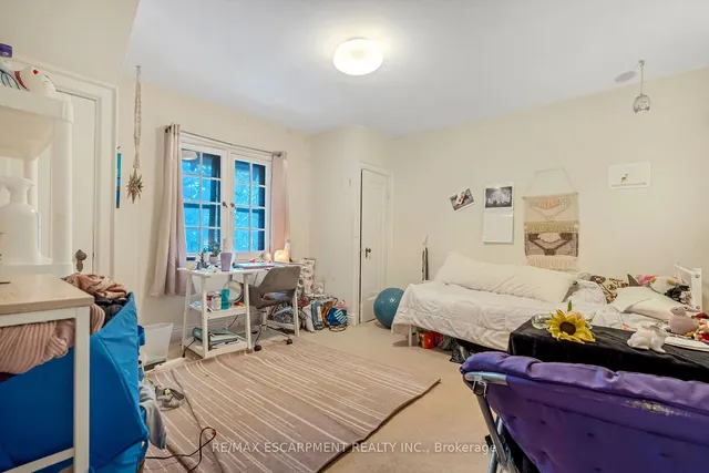 Additional property image - 4 Forsyth Ave