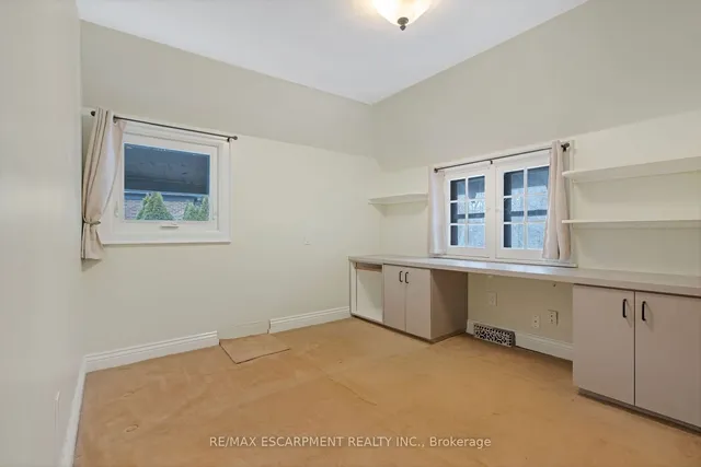Additional property image - 4 Forsyth Ave