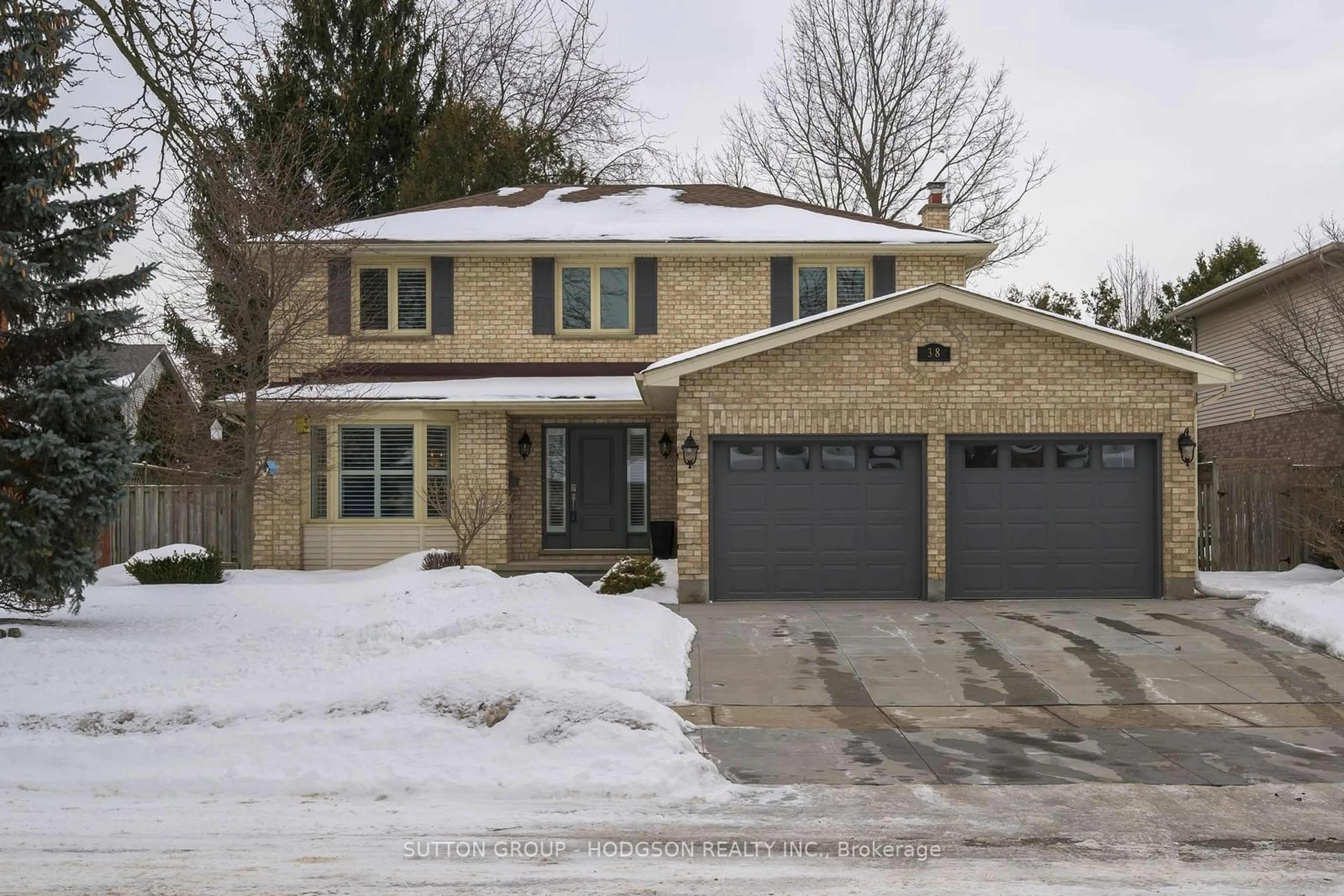 Home with brick exterior material, street for 38 Hummingbird Cres, London Ontario N6J 4M4