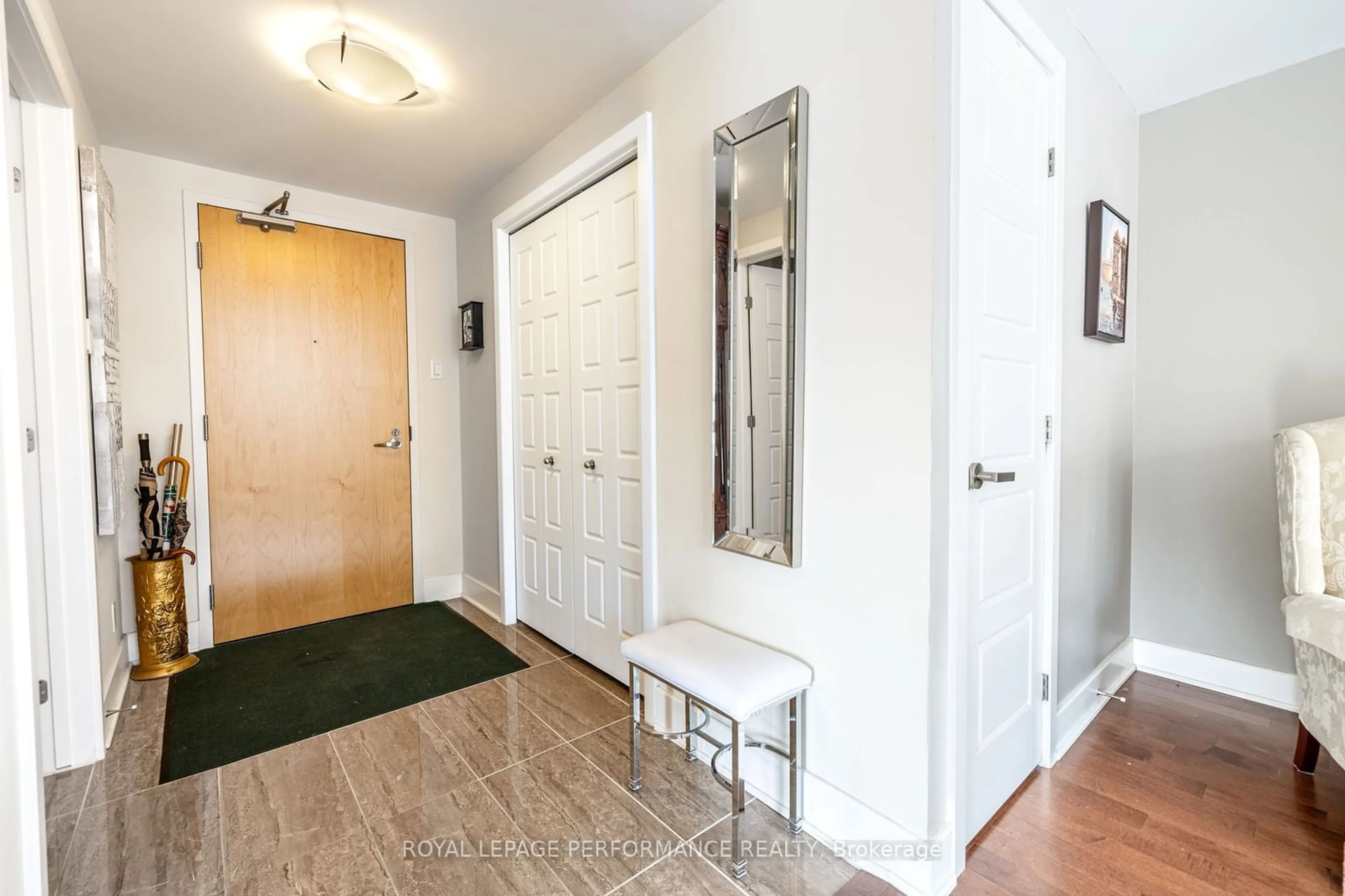 Indoor entryway for 300C Lett St #218, West Centre Town Ontario K1R 0A8