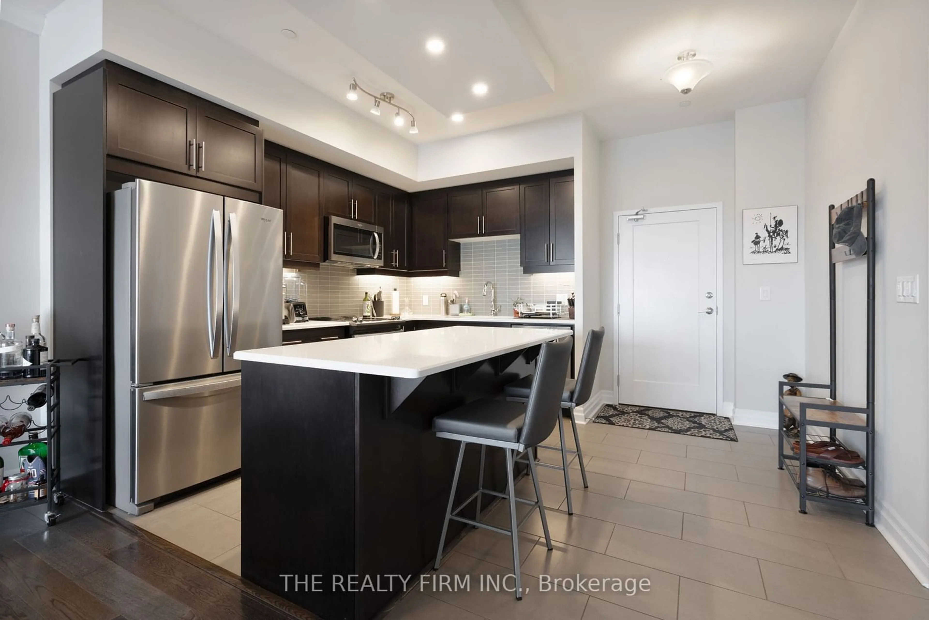 Open concept kitchen, ceramic/tile floor for 505 Talbot St #2005, London Ontario N6A 2S6