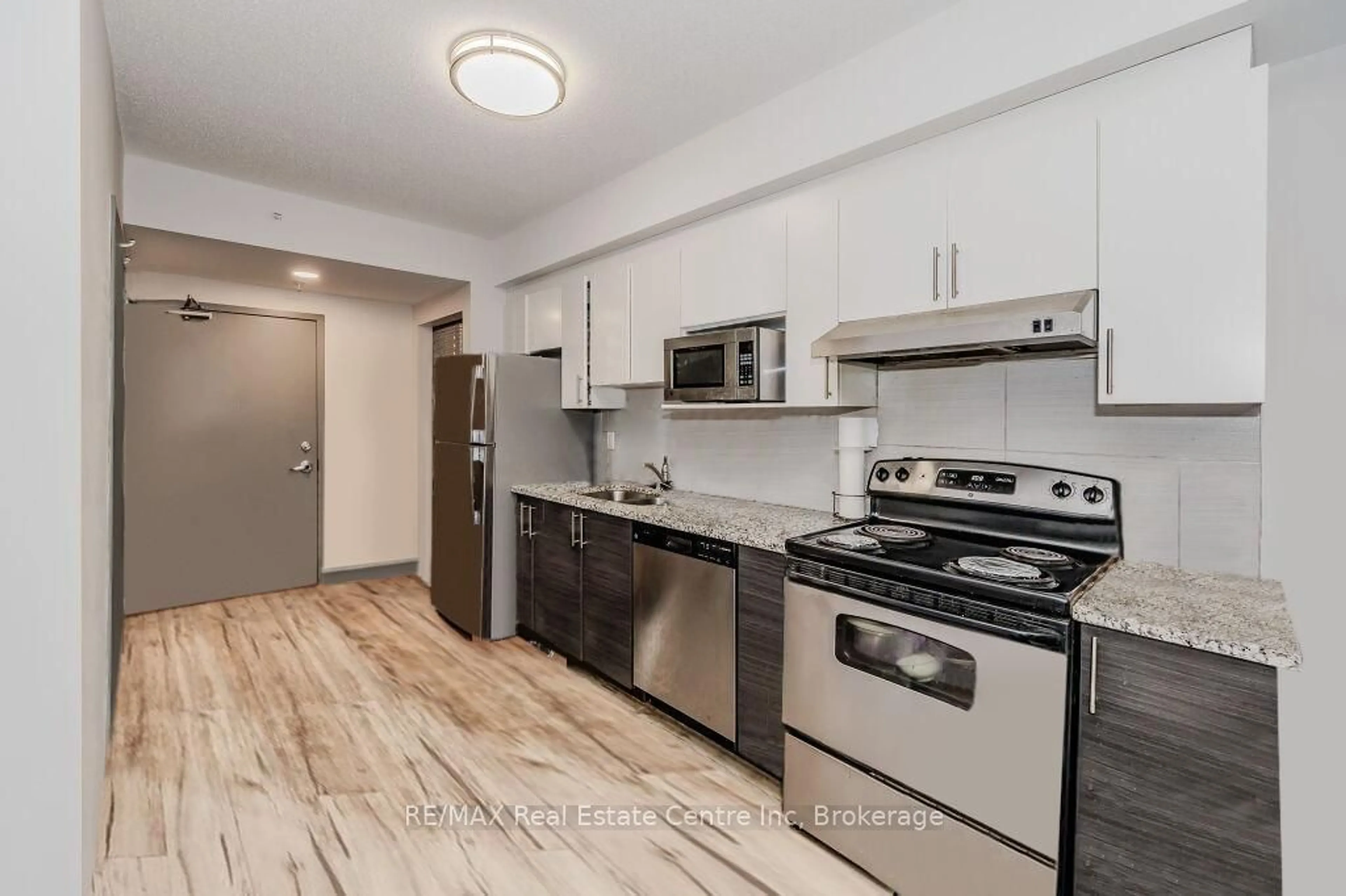 Standard kitchen, unknown for 258B Sunview St #227, Waterloo Ontario N2L 0H7