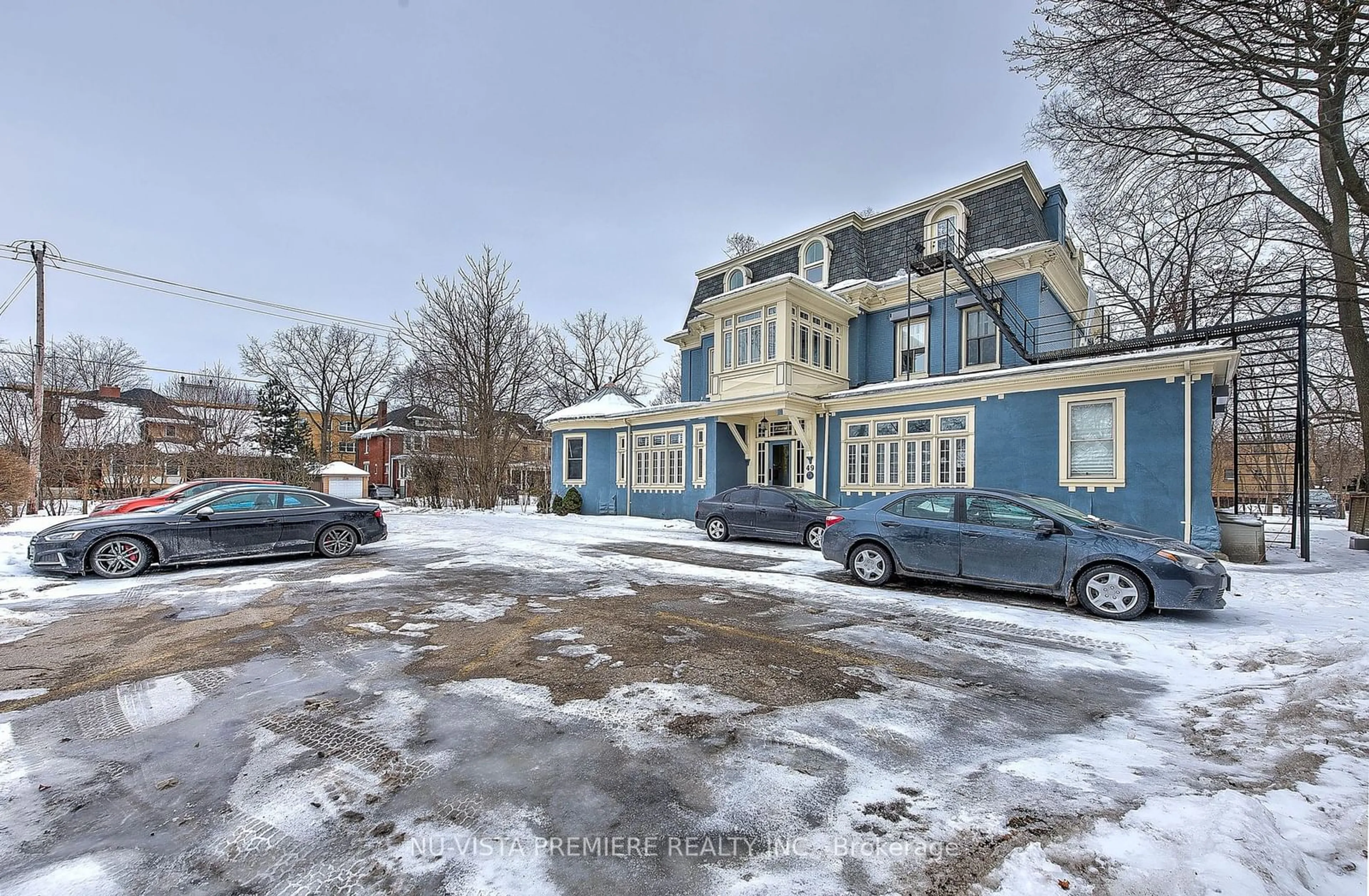 A pic from outside/outdoor area/front of a property/back of a property/a pic from drone, street for 49 ridout St #2, London Ontario N6C 3W8