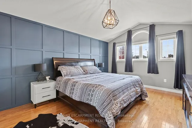 Additional property image - 21 Tuscani Dr