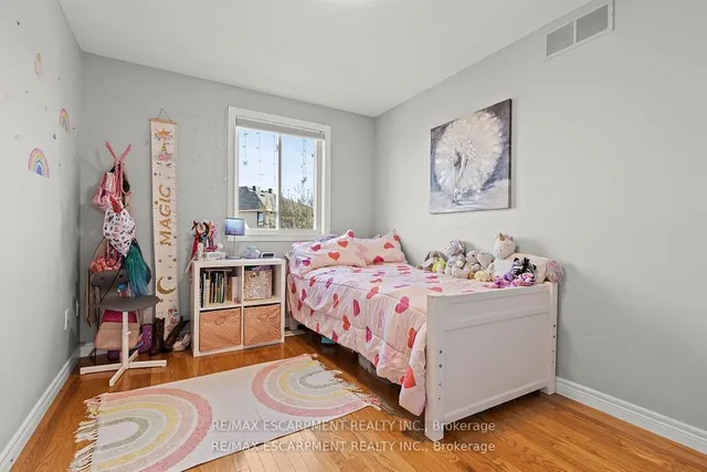 Additional property image - 21 Tuscani Dr