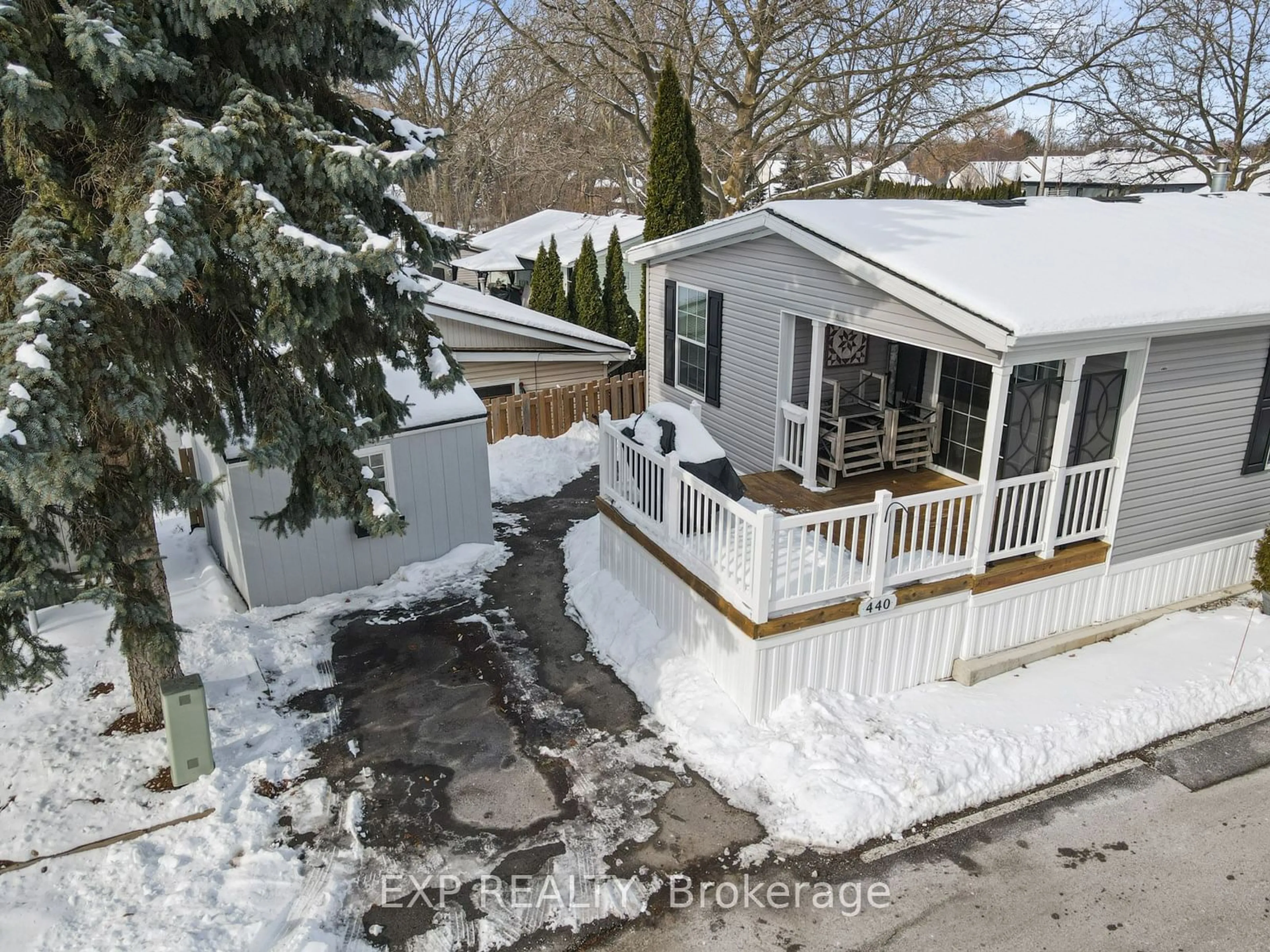 A pic from outside/outdoor area/front of a property/back of a property/a pic from drone, street for 23 FOUR MILE CREEK Rd #440, Niagara-on-the-Lake Ontario L0S 1J1