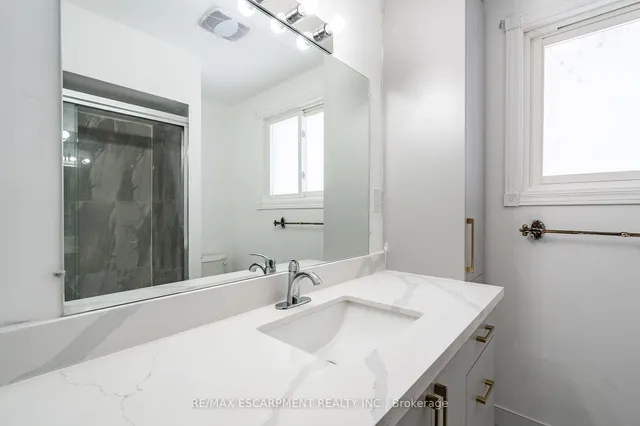 Additional property image - 19 Winthrop Pl