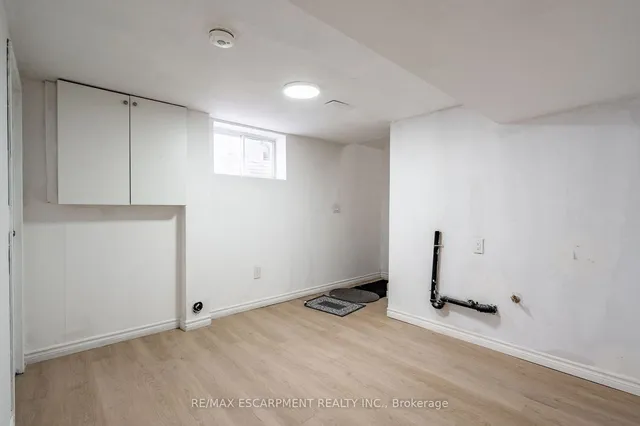 Additional property image - 19 Winthrop Pl