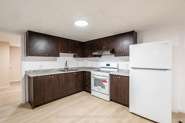 Additional property image - 19 Winthrop Pl